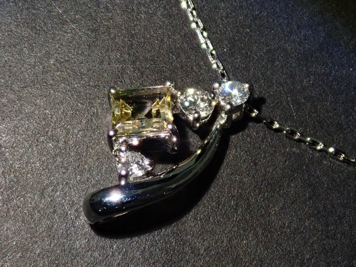 Pt950バイカラートルマリン0.402ct ペンダントトップ(ネックレストップ) - カラッツSTORE