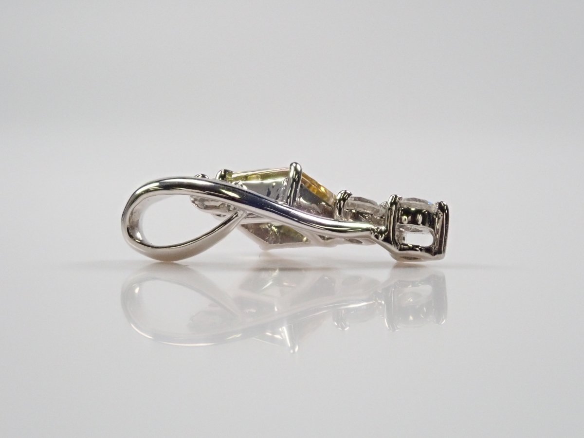 Pt950バイカラートルマリン0.402ct ペンダントトップ(ネックレストップ) - カラッツSTORE