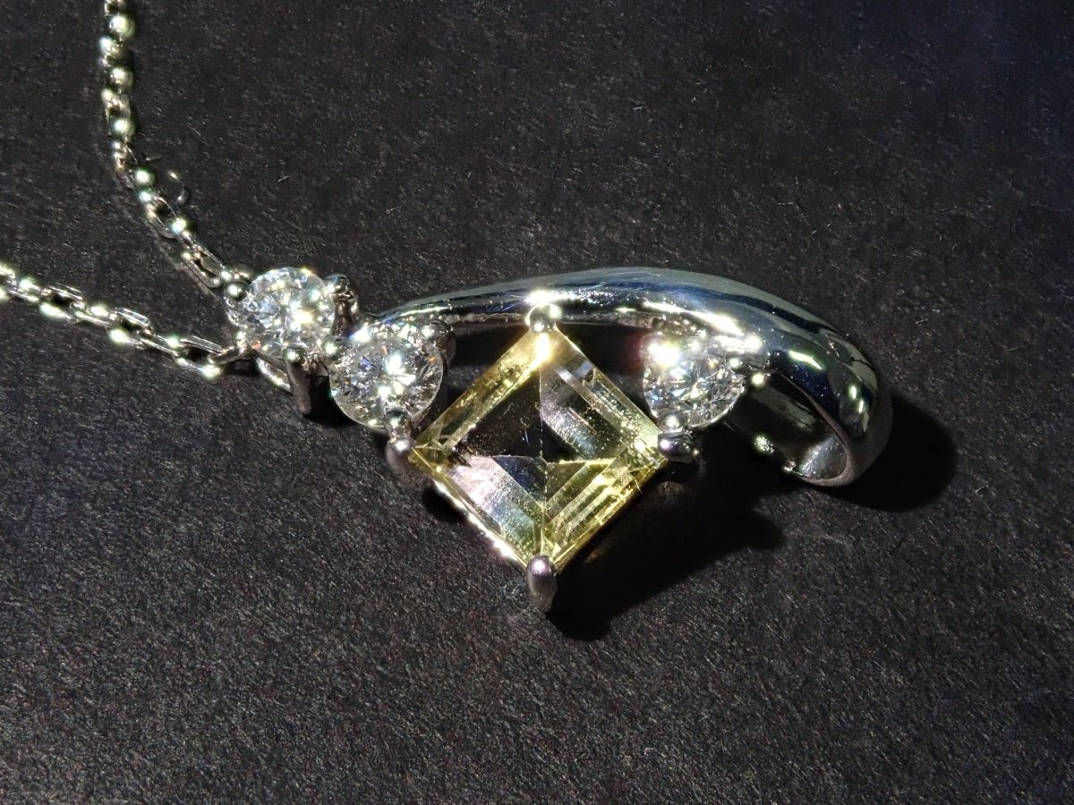 Pt950バイカラートルマリン0.402ct ペンダントトップ(ネックレストップ) - カラッツSTORE