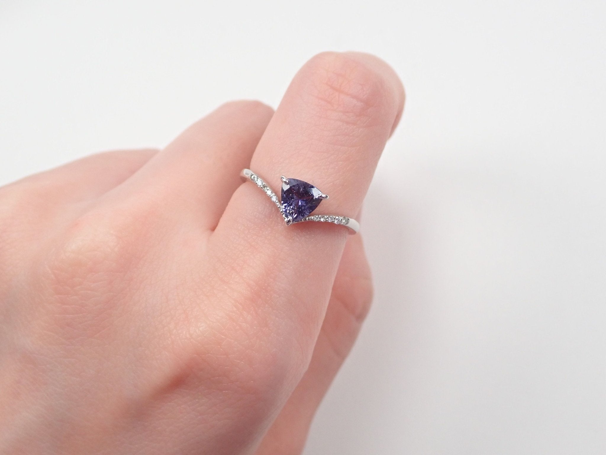 Pt950アイオライトサンストーン0.548ct リング - KARATZ STORE|カラッツSTORE