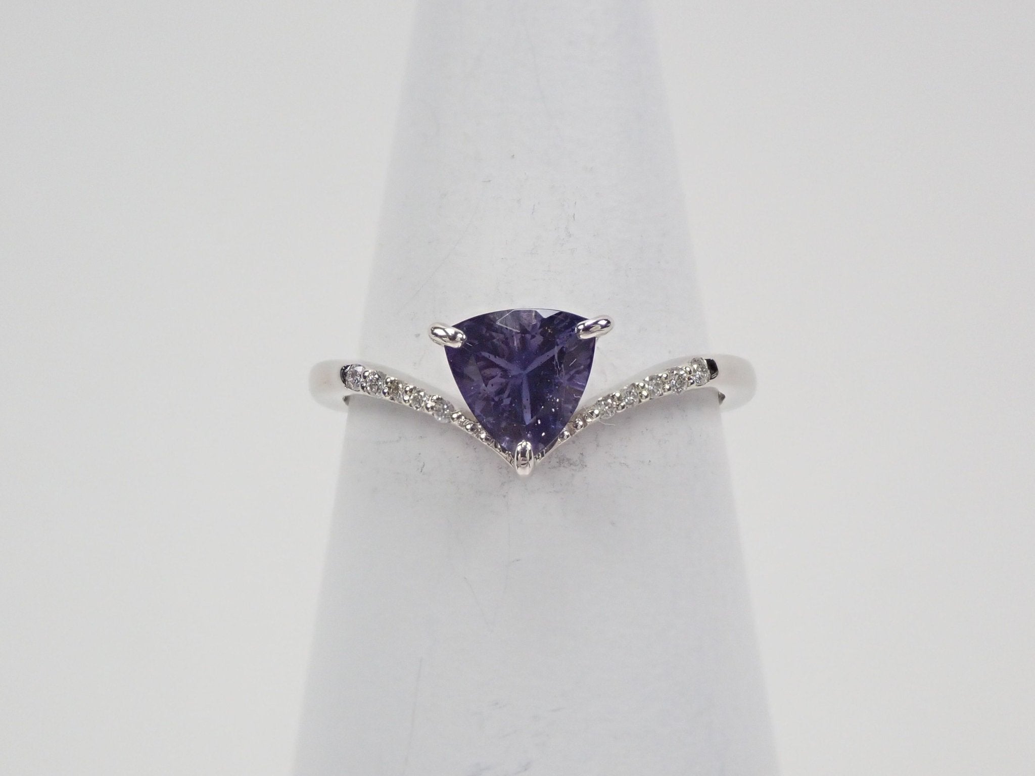 Pt950アイオライトサンストーン0.548ct リング - KARATZ STORE|カラッツSTORE