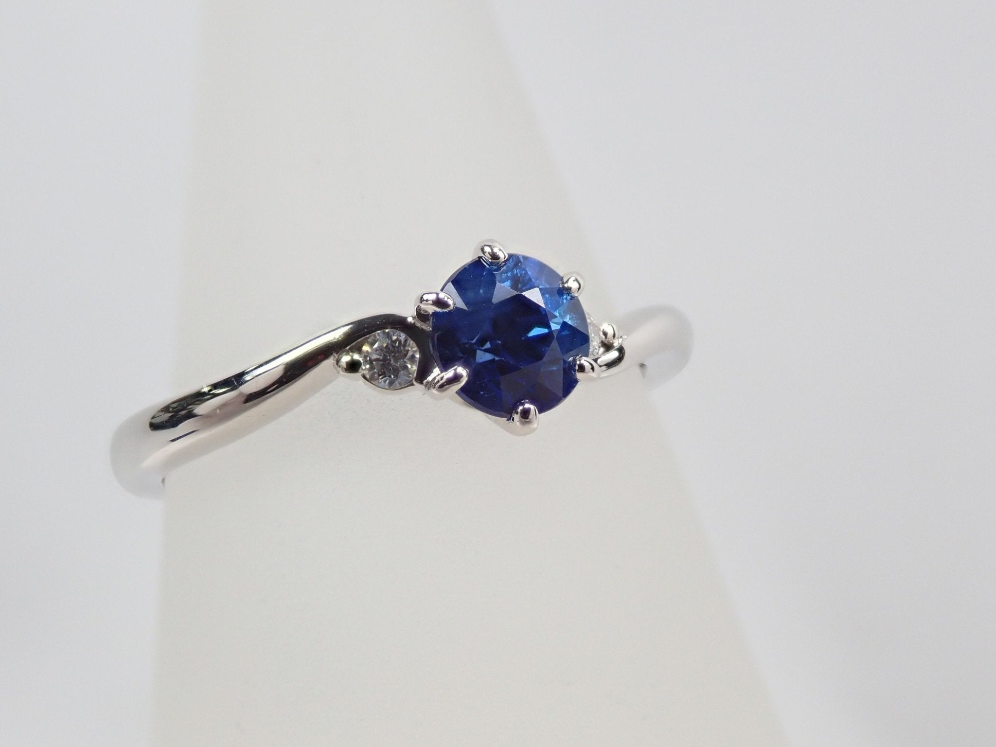 Pt950サファイア0.573ct リング - KARATZ STORE|カラッツSTORE