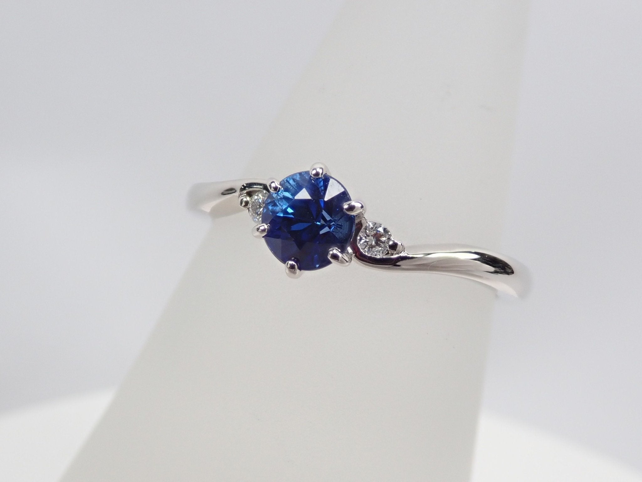 Pt950サファイア0.573ct リング - KARATZ STORE|カラッツSTORE