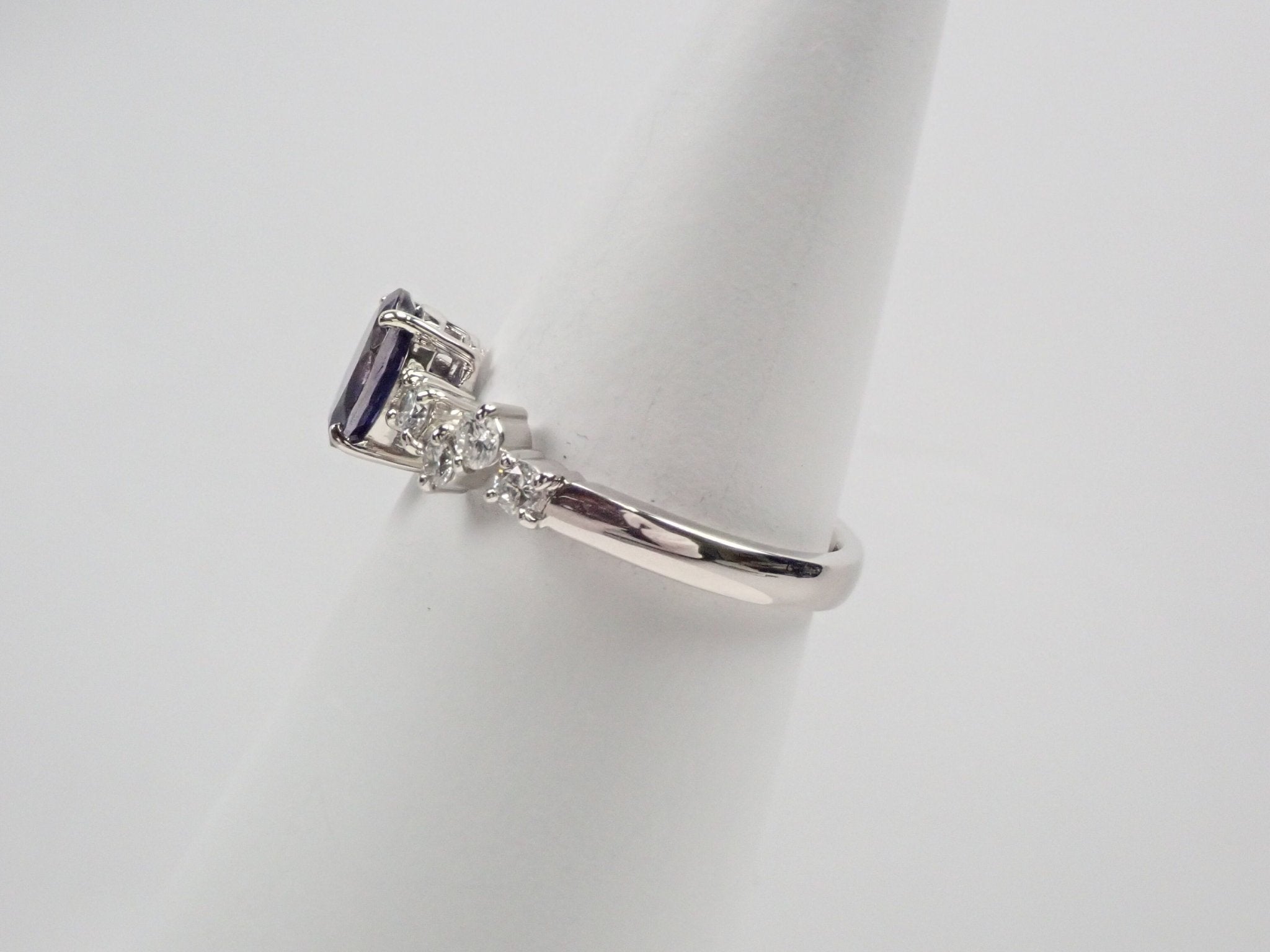 Pt950アイオライトサンストーン0.643ct リング - KARATZ STORE|カラッツSTORE