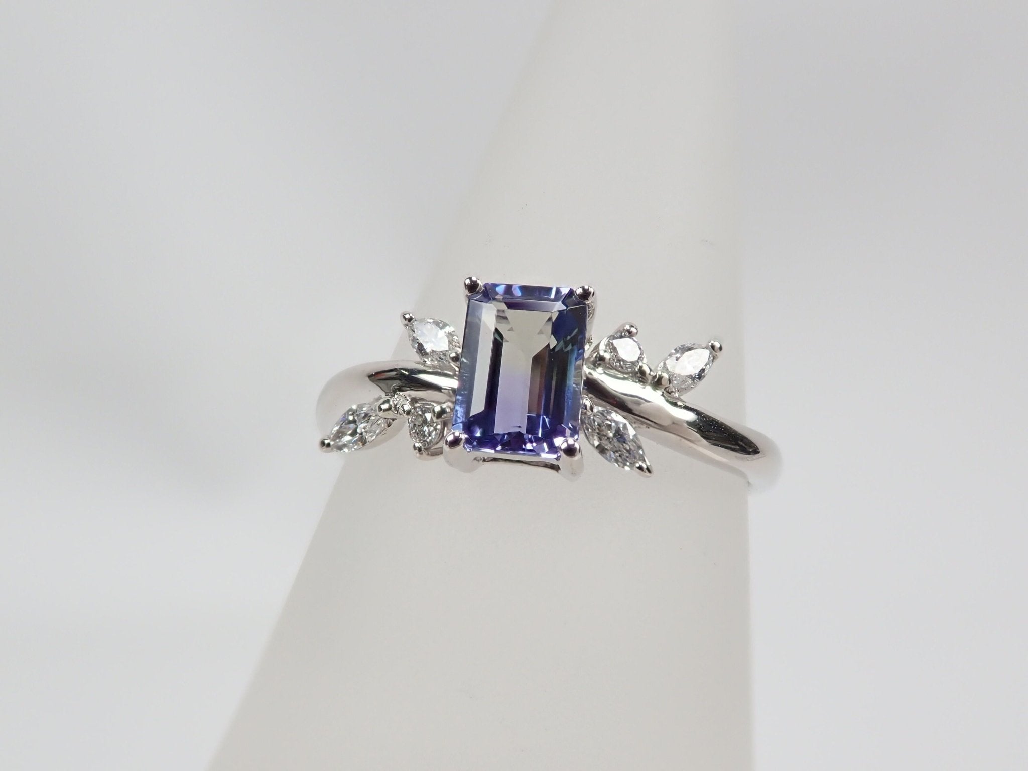 Pt950バイカラータンザナイト0.661ct リング - KARATZ STORE|カラッツSTORE