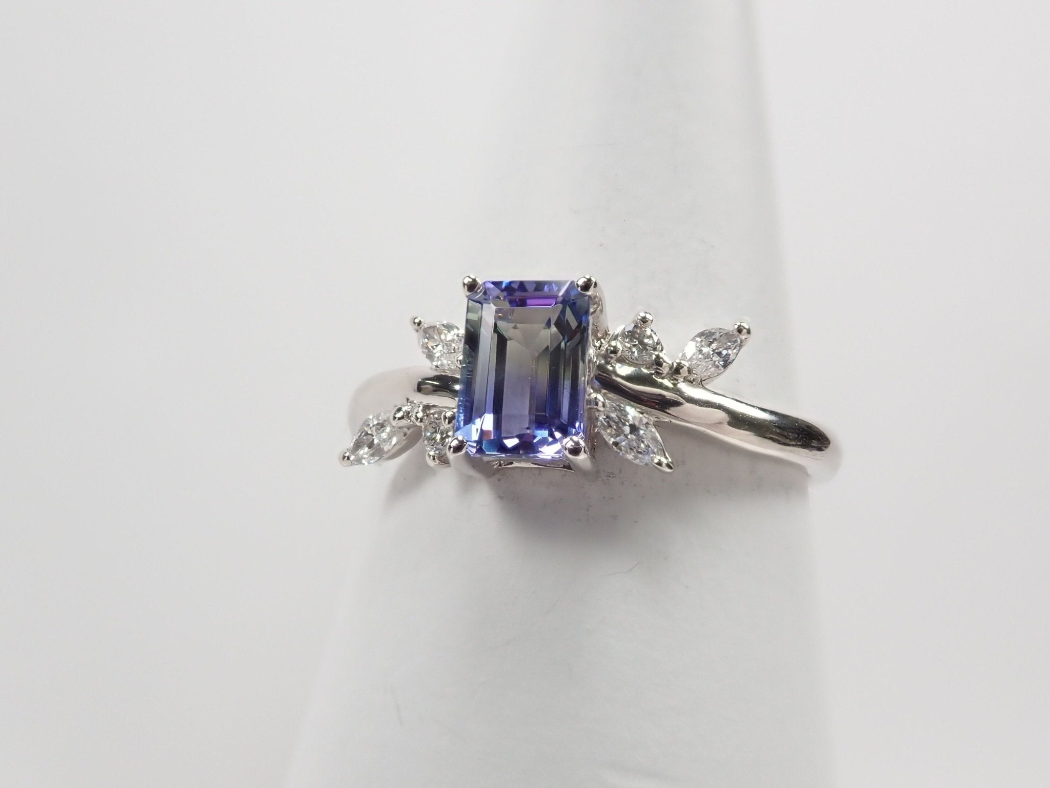 Pt950バイカラータンザナイト0.661ct リング - KARATZ STORE|カラッツSTORE