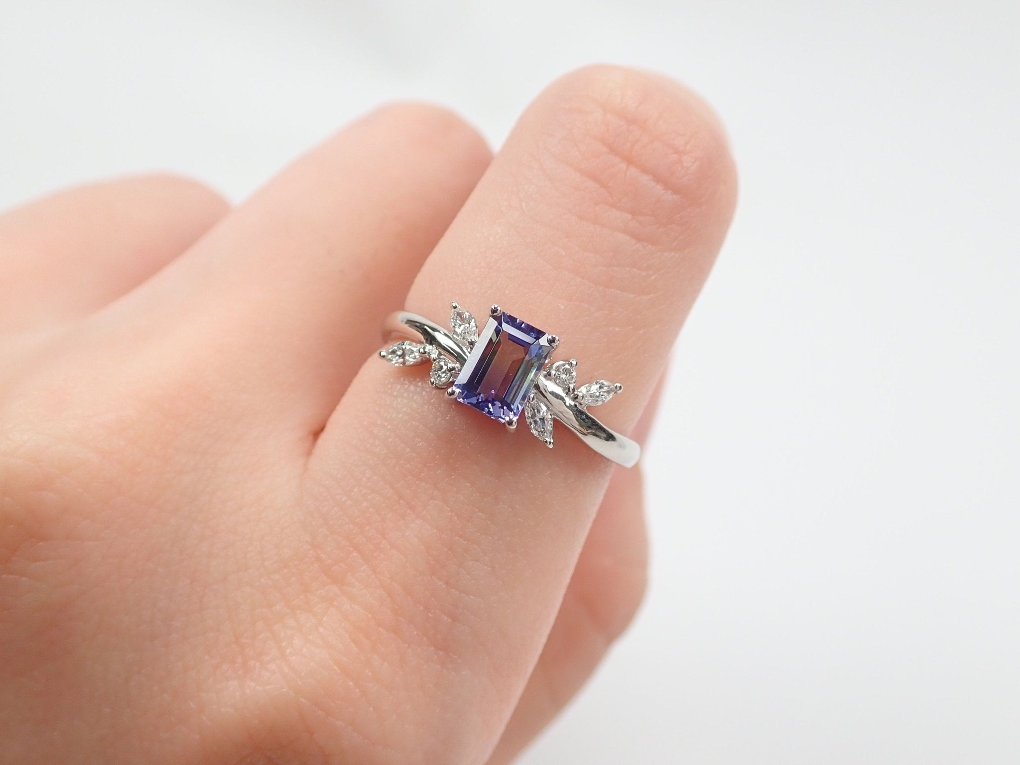 Pt950バイカラータンザナイト0.661ct リング - KARATZ STORE|カラッツSTORE
