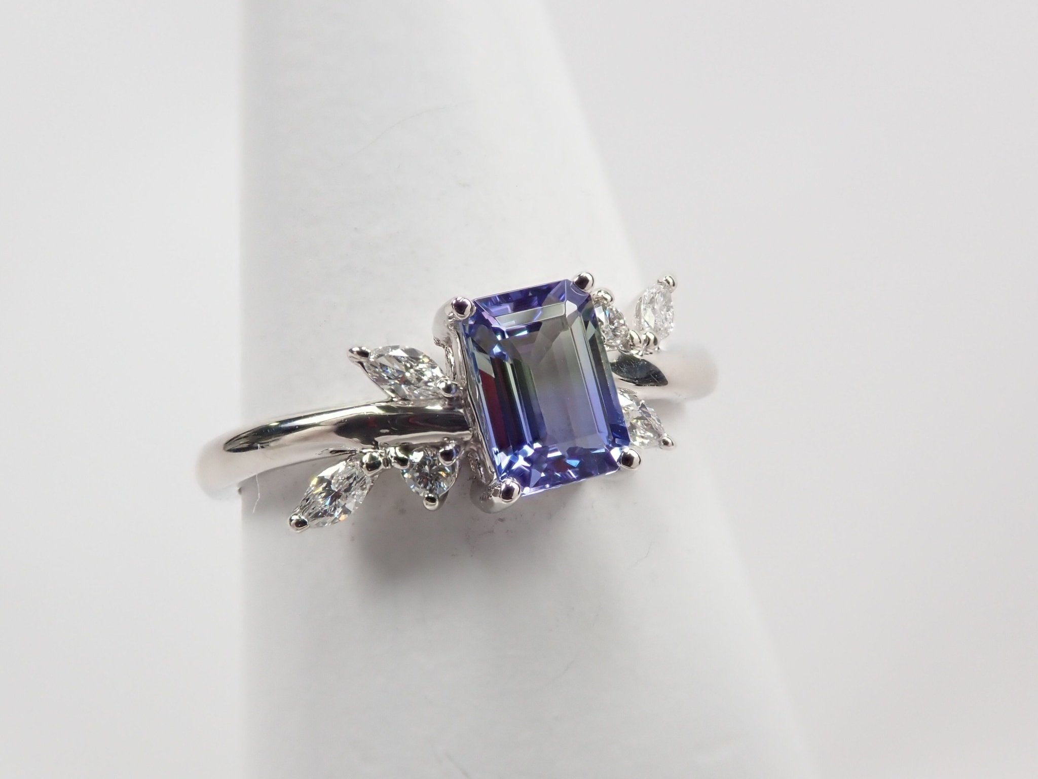 Pt950バイカラータンザナイト0.661ct リング - KARATZ STORE|カラッツSTORE