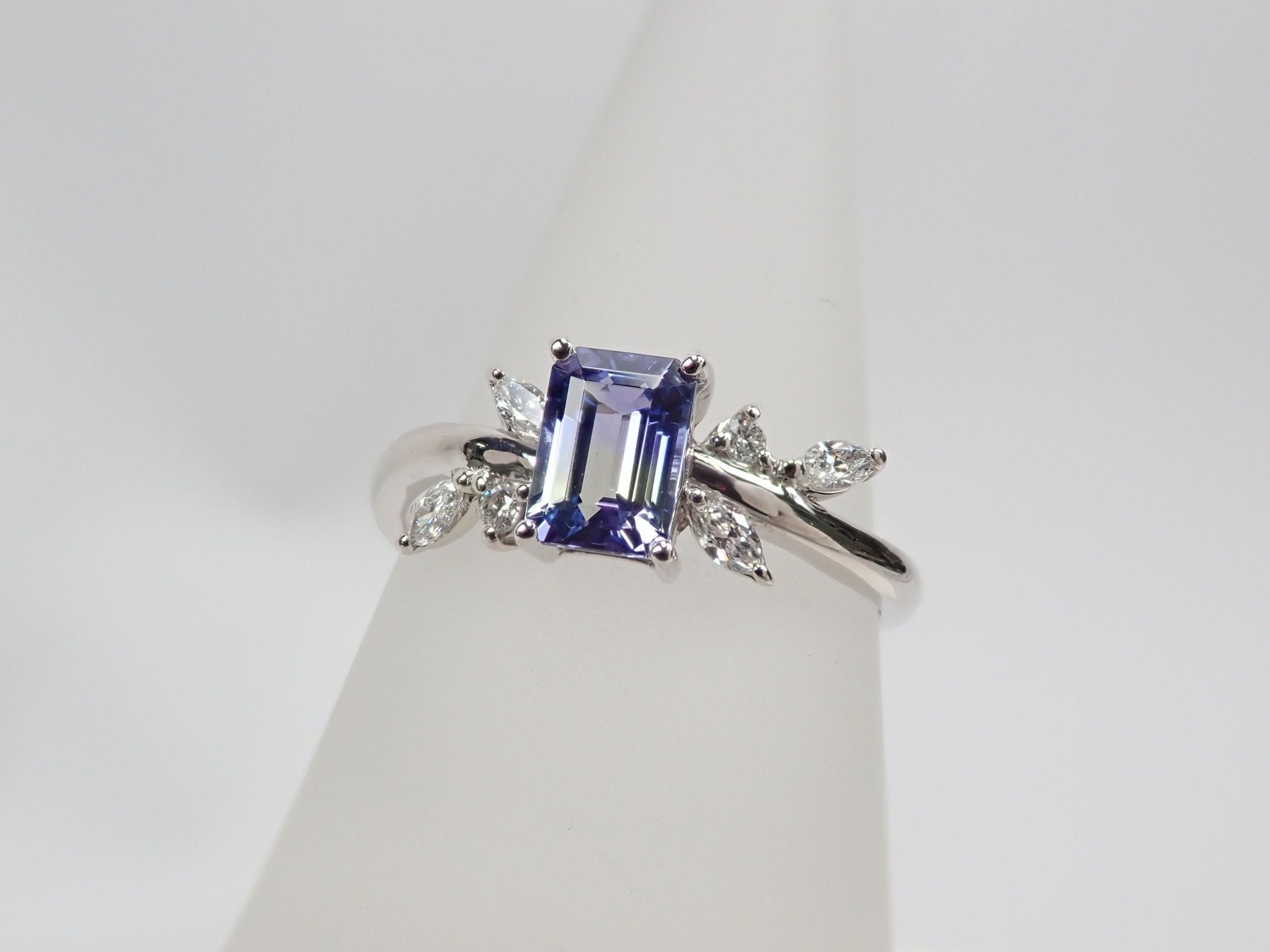 Pt950バイカラータンザナイト0.661ct リング - KARATZ STORE|カラッツSTORE