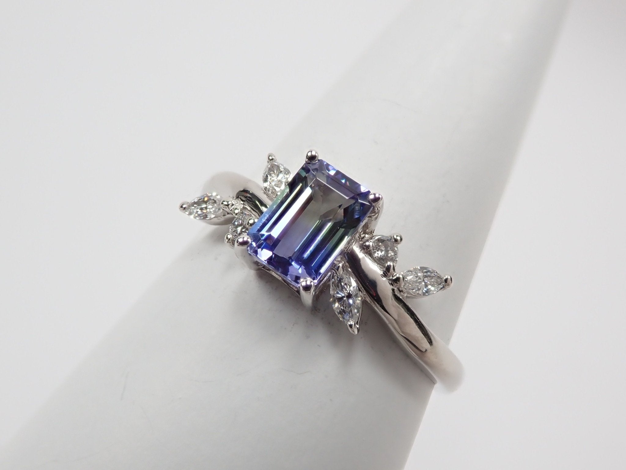Pt950バイカラータンザナイト0.661ct リング - KARATZ STORE|カラッツSTORE
