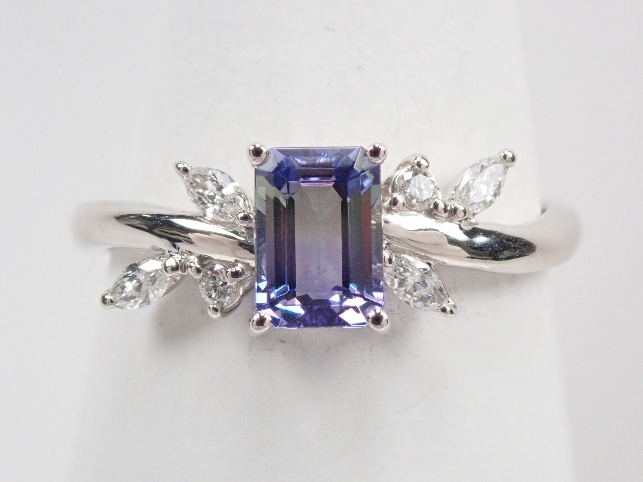 Pt950バイカラータンザナイト0.661ct リング - KARATZ STORE|カラッツSTORE