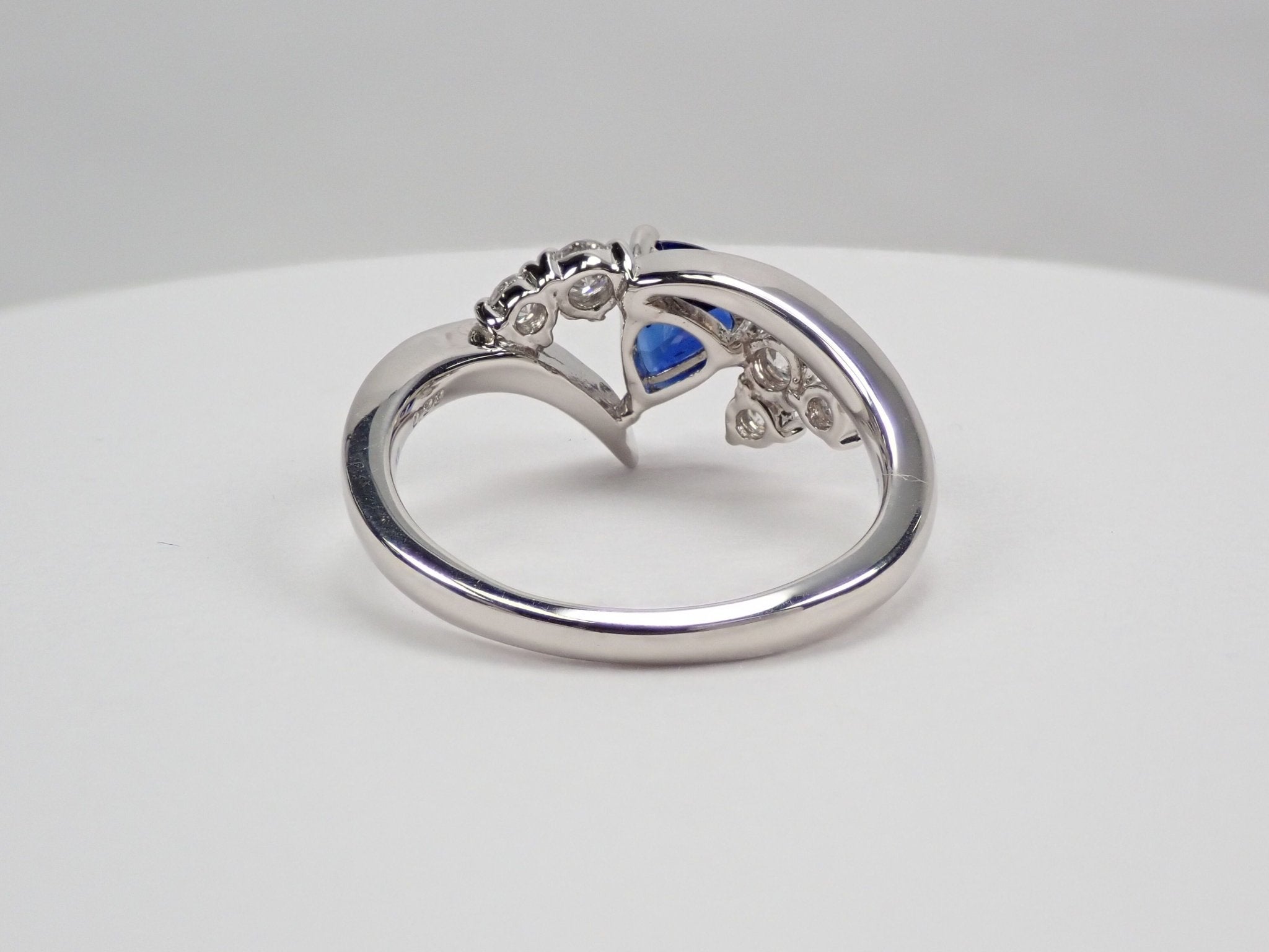 Pt950ロイヤルブルーサファイア0.73ct リング GIA付 - KARATZ STORE|カラッツSTORE