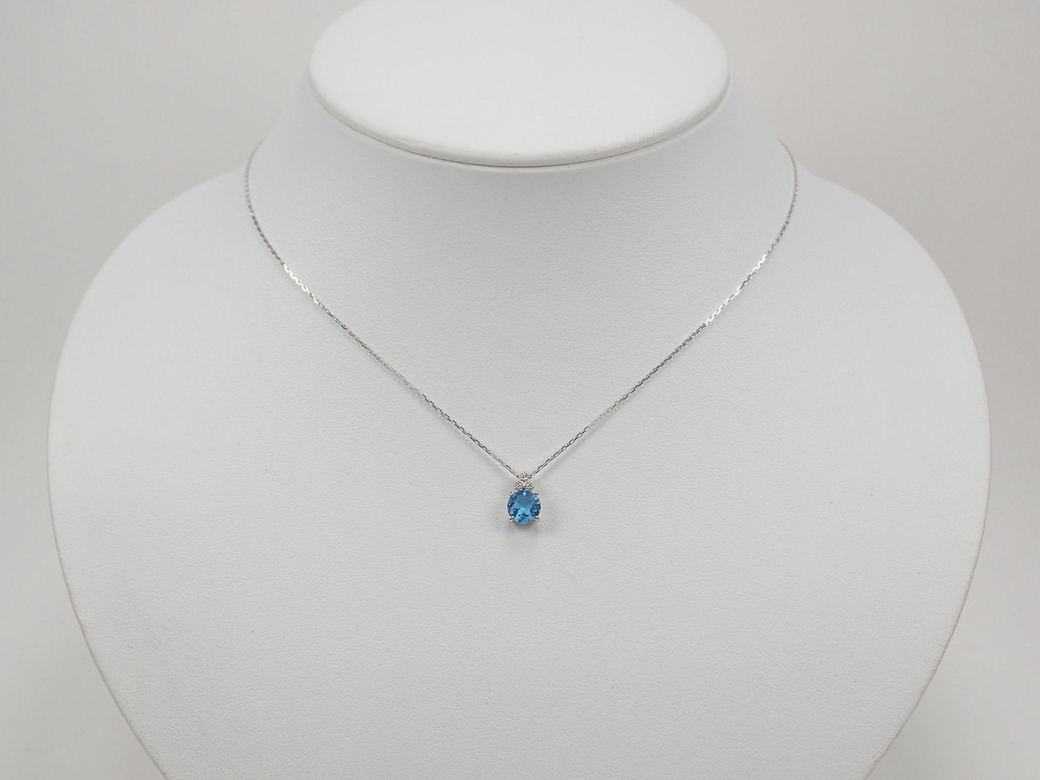 Pt950スイスブルートパーズ0.78ct ペンダントトップ(さくらインカット) - KARATZ STORE|カラッツSTORE