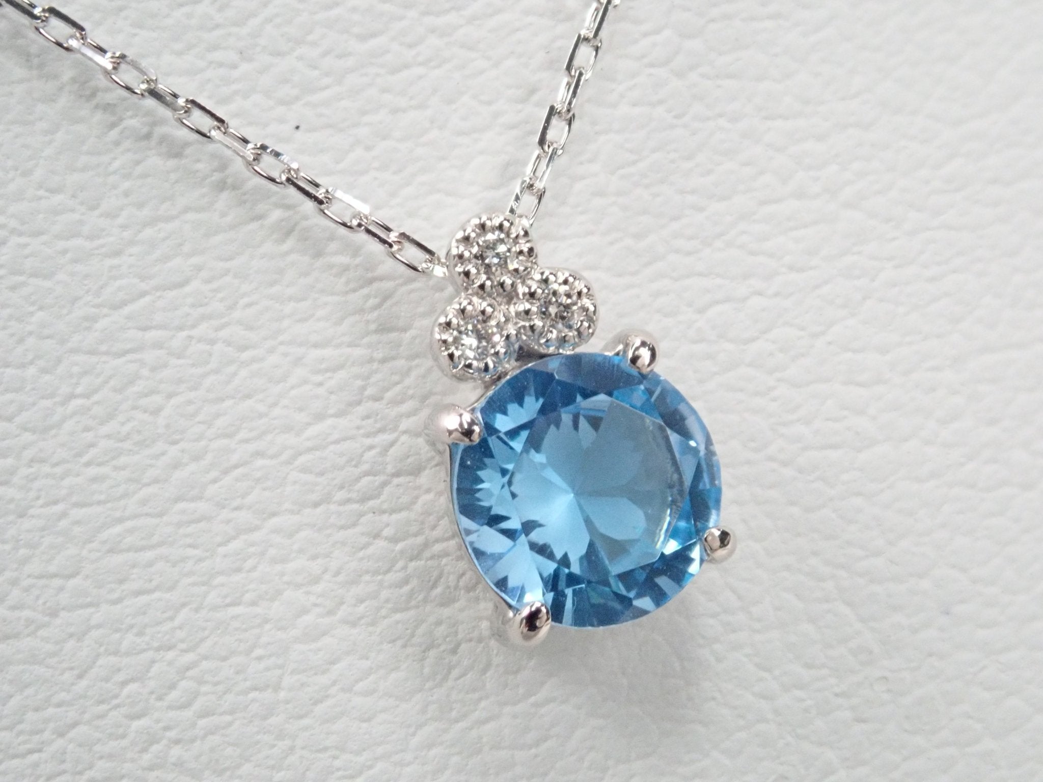 Pt950スイスブルートパーズ0.78ct ペンダントトップ(さくらインカット) - KARATZ STORE|カラッツSTORE
