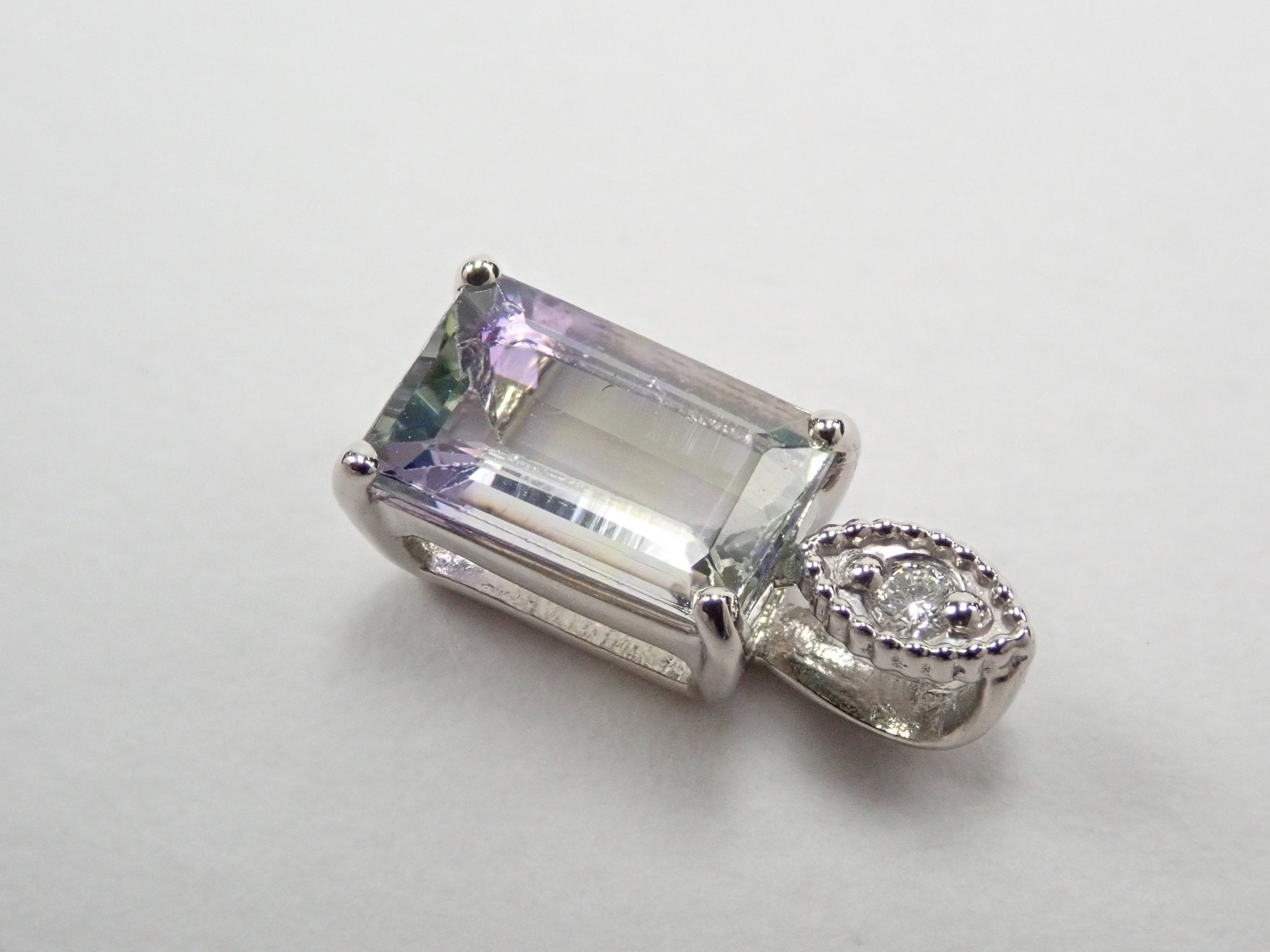 Pt950バイカラータンザナイト0.806ct ペンダントトップ(ネックレストップ) - KARATZ STORE|カラッツSTORE