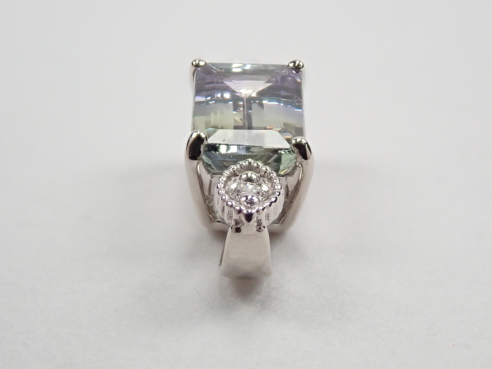 Pt950バイカラータンザナイト0.806ct ペンダントトップ(ネックレストップ) - KARATZ STORE|カラッツSTORE