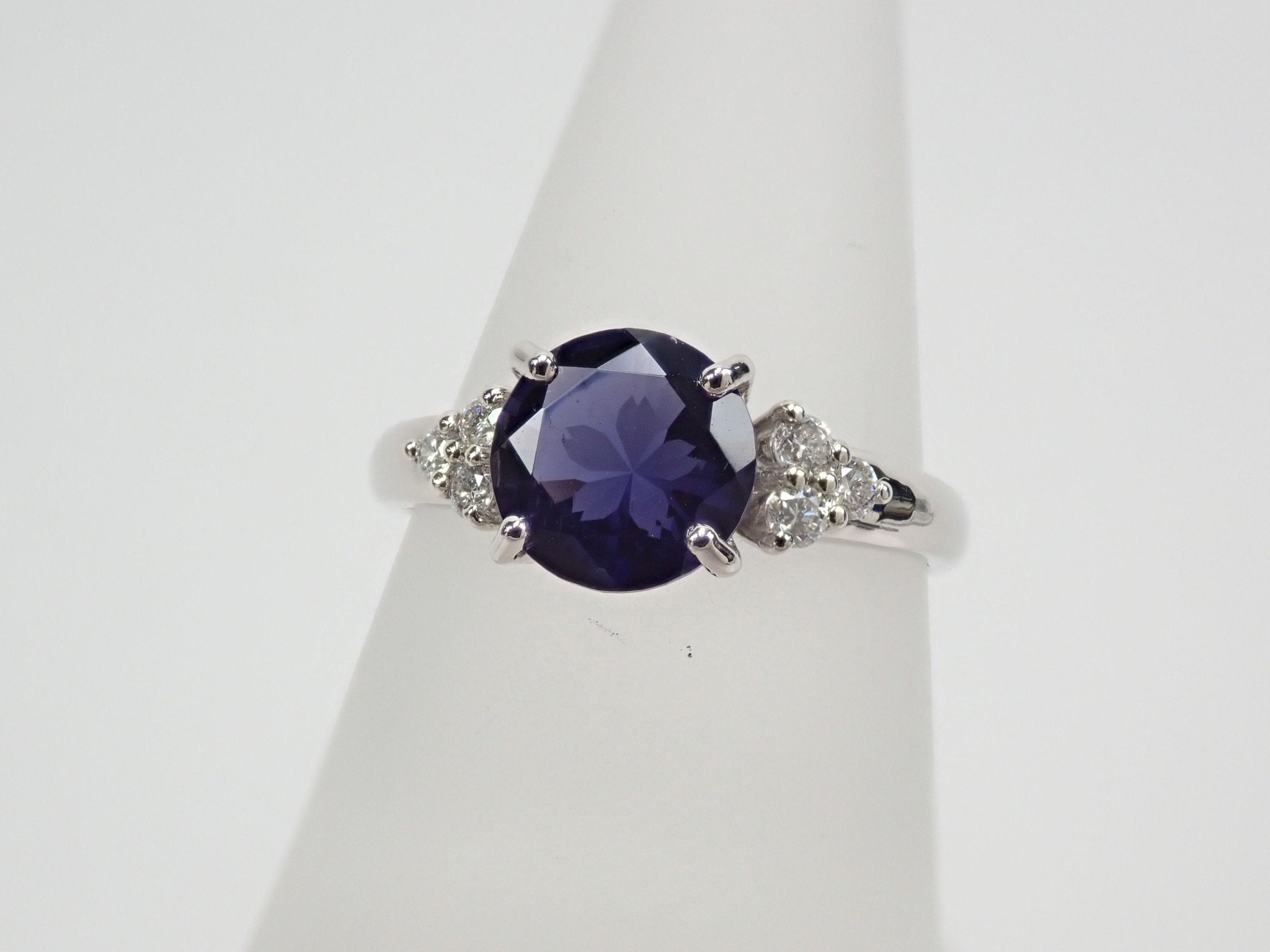 Pt950アイオライト0.92ct リング(さくらインカット) - KARATZ STORE|カラッツSTORE