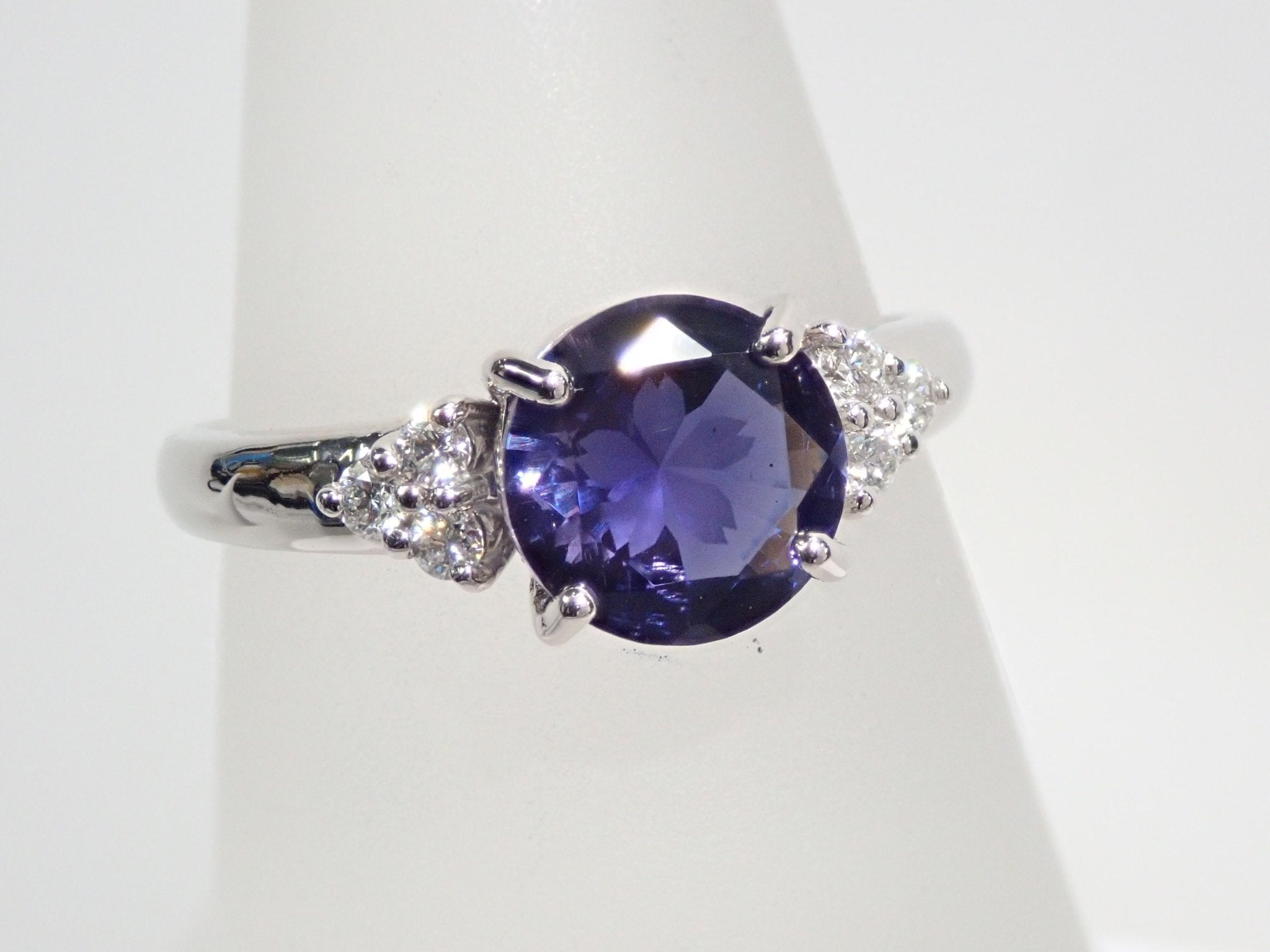Pt950アイオライト0.92ct リング(さくらインカット) - KARATZ STORE|カラッツSTORE