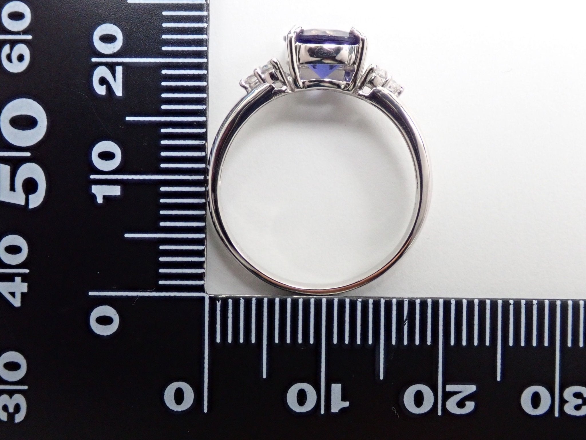 Pt950アイオライト0.92ct リング(さくらインカット) - KARATZ STORE|カラッツSTORE