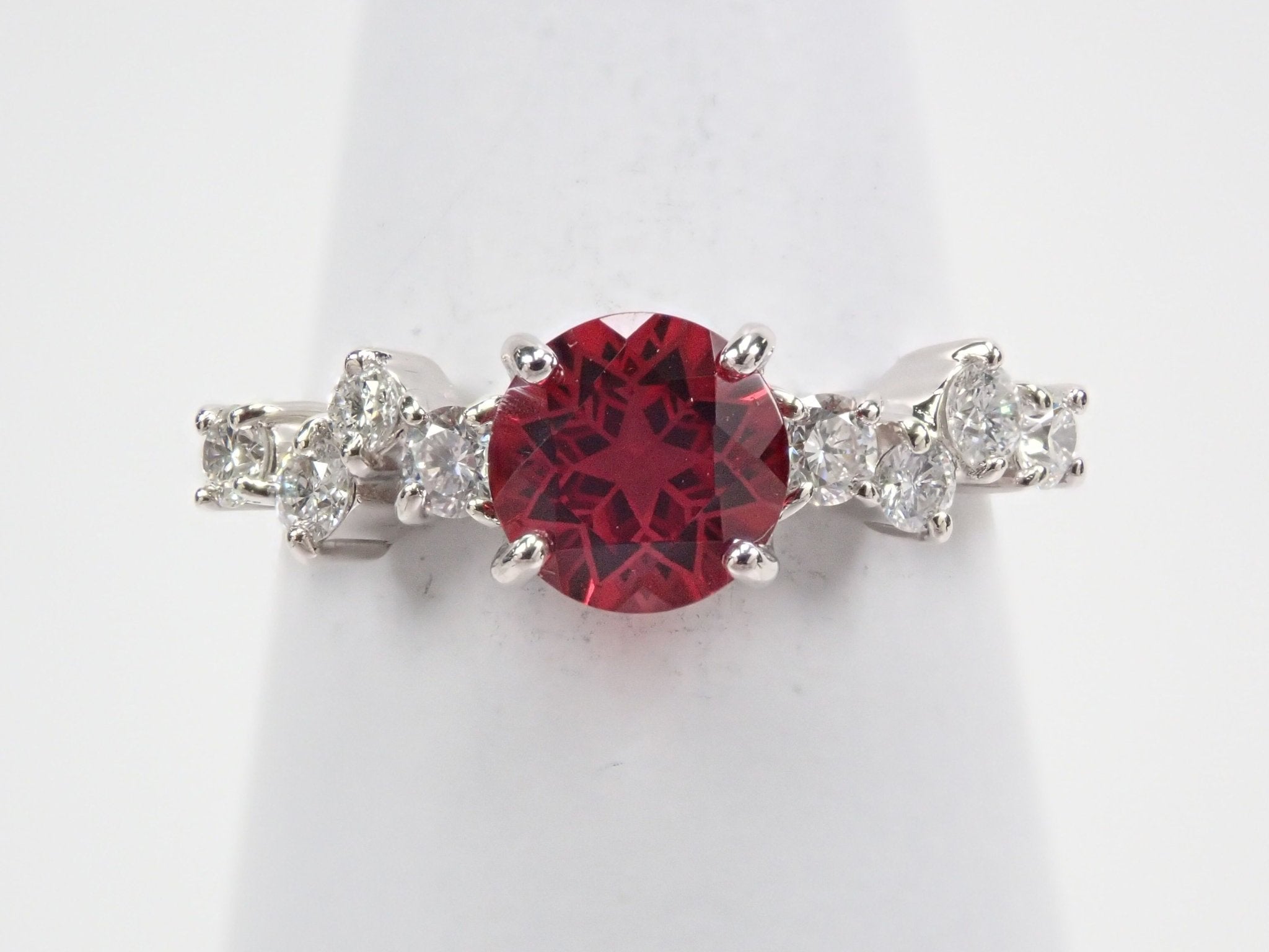 Pt950アルマンディンガーネット0.95ct リング(ダンデライオンカット) - KARATZ STORE|カラッツSTORE