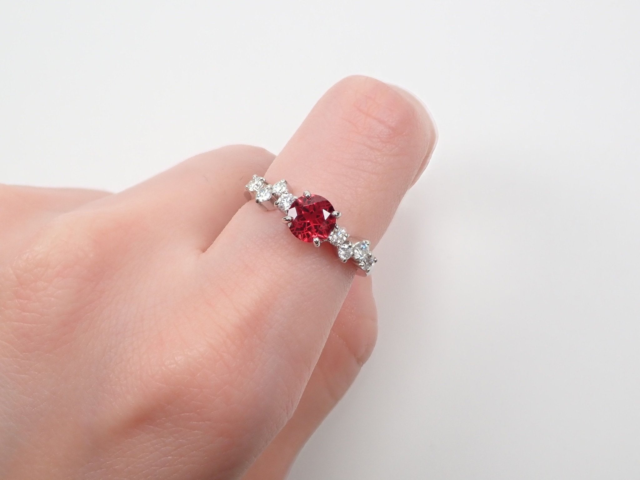 Pt950アルマンディンガーネット0.95ct リング(ダンデライオンカット) - KARATZ STORE|カラッツSTORE