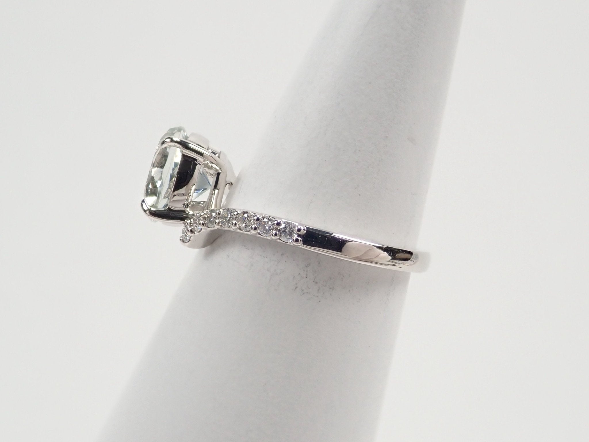 Pt950グリーンアメジスト1.59ct リング(さくらインカット) - KARATZ STORE|カラッツSTORE