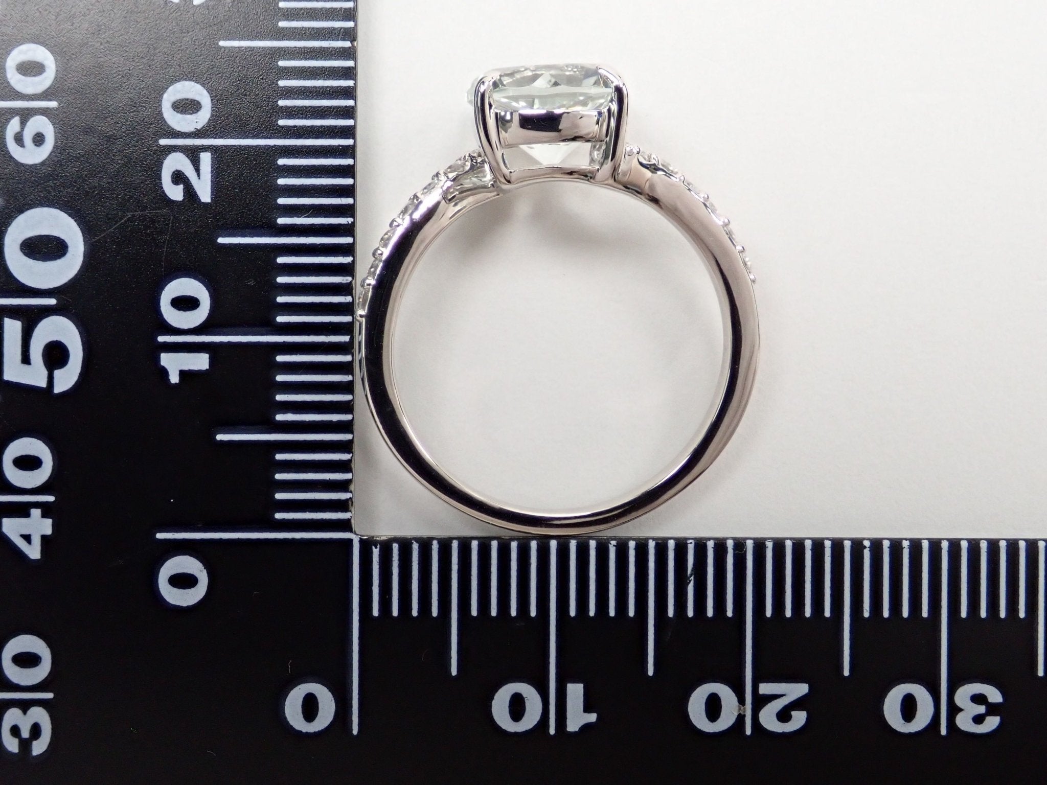 Pt950グリーンアメジスト1.59ct リング(さくらインカット) - KARATZ STORE|カラッツSTORE