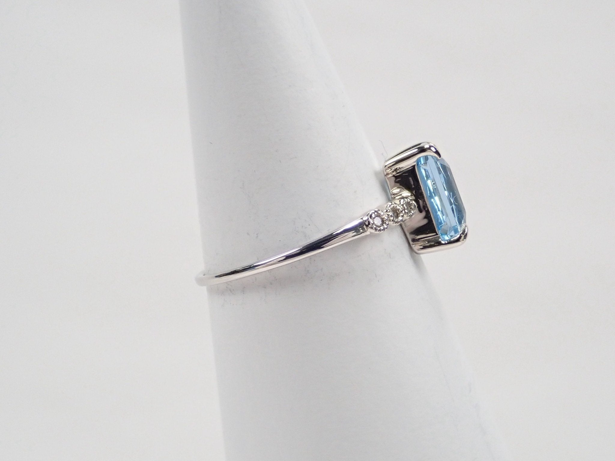 Pt950アクアマリン1.60ct リング(甲州貴石切子) - KARATZ STORE|カラッツSTORE