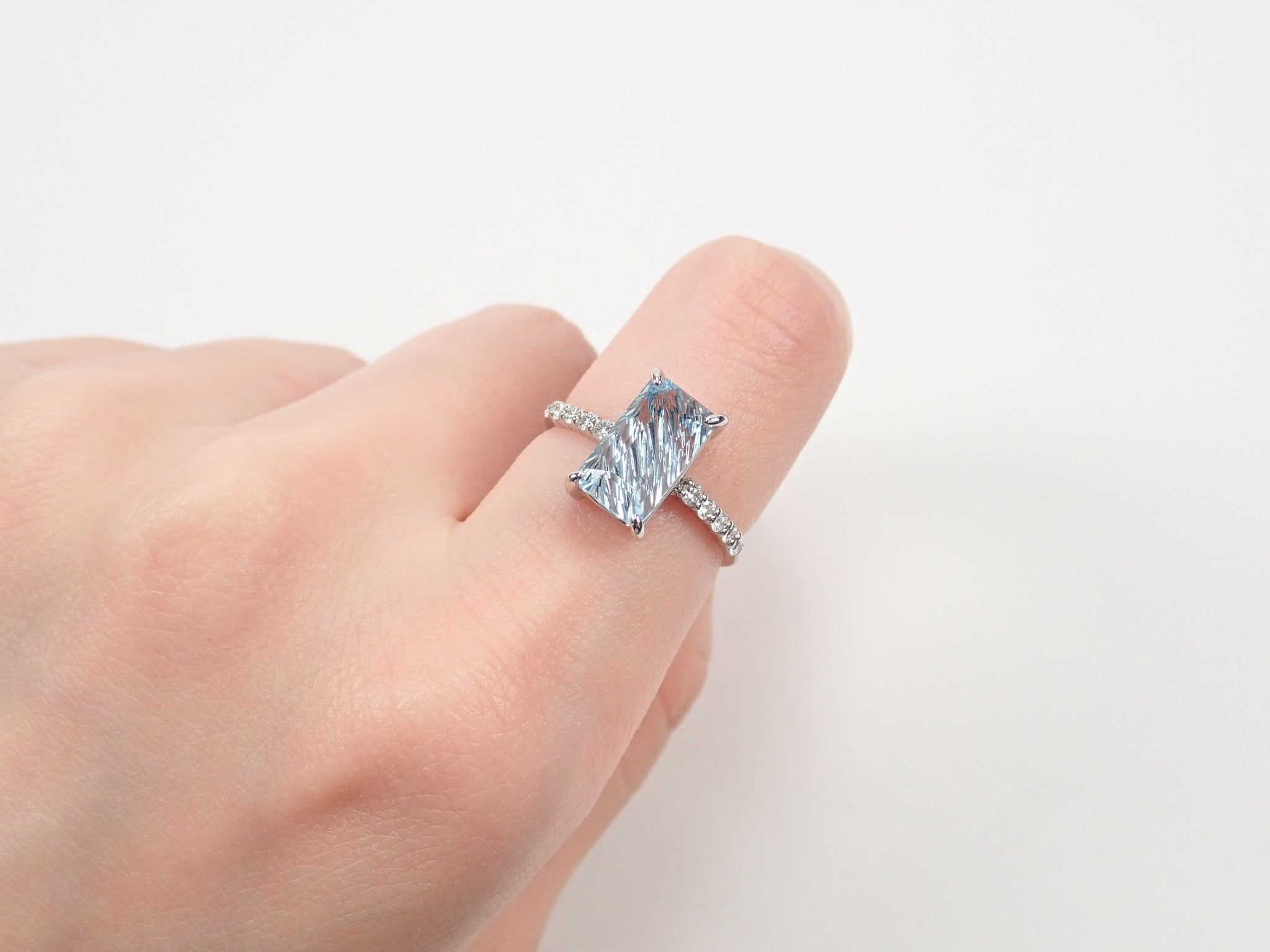 Pt950アクアマリン2.67ct リング(甲州貴石切子) - KARATZ STORE|カラッツSTORE