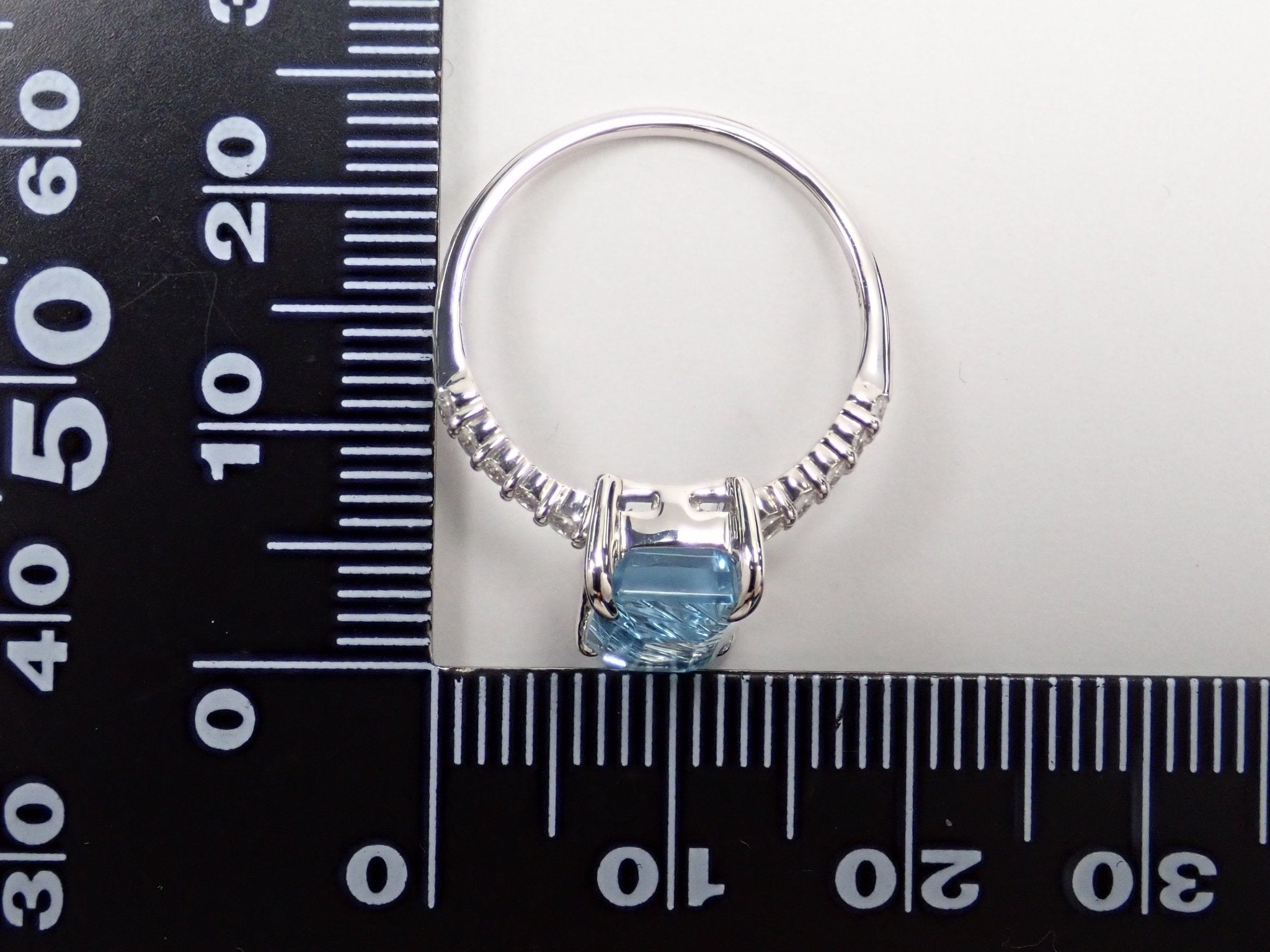 Pt950アクアマリン2.67ct リング(甲州貴石切子) - KARATZ STORE|カラッツSTORE