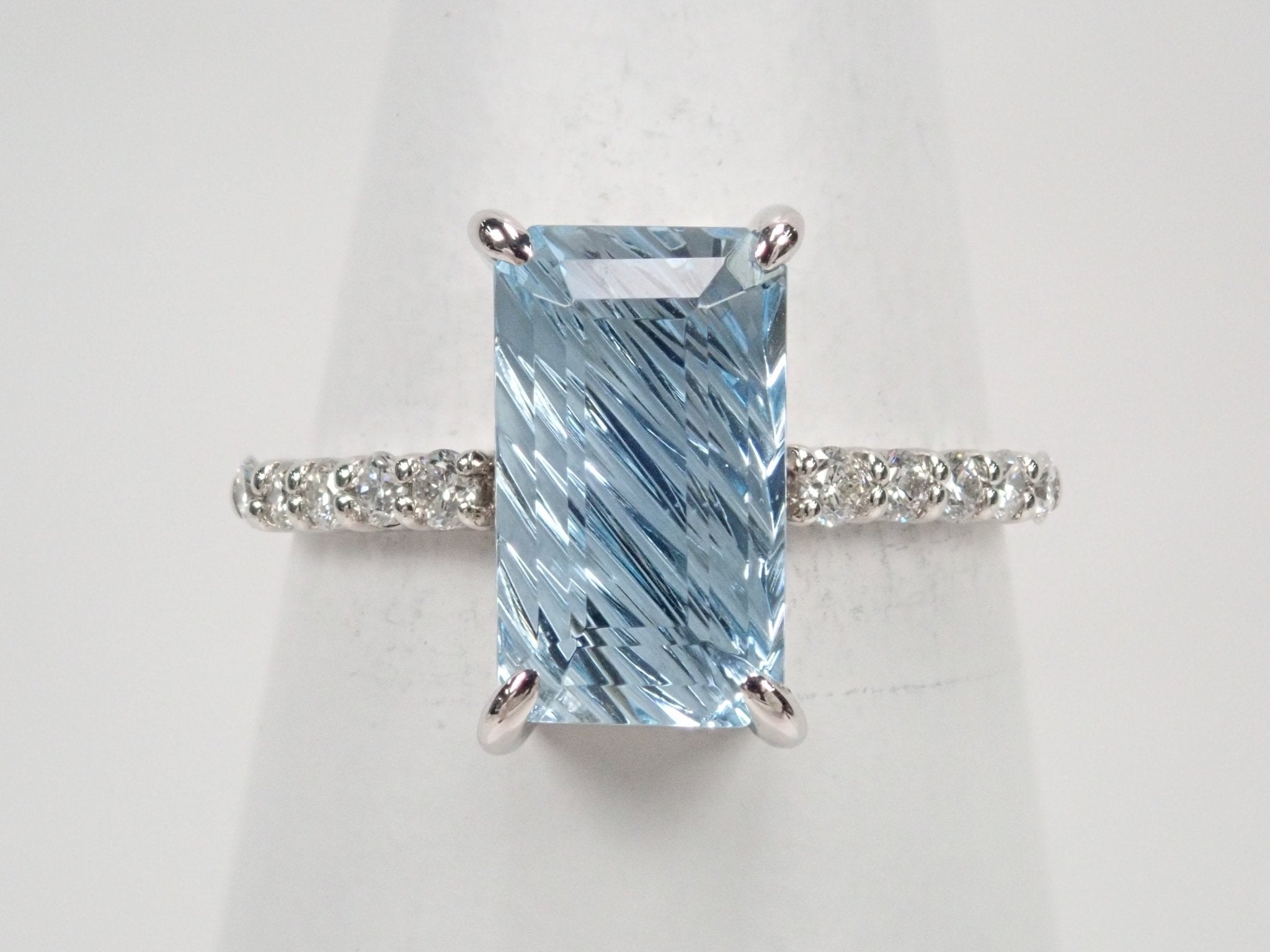 Pt950アクアマリン2.67ct リング(甲州貴石切子) - KARATZ STORE|カラッツSTORE