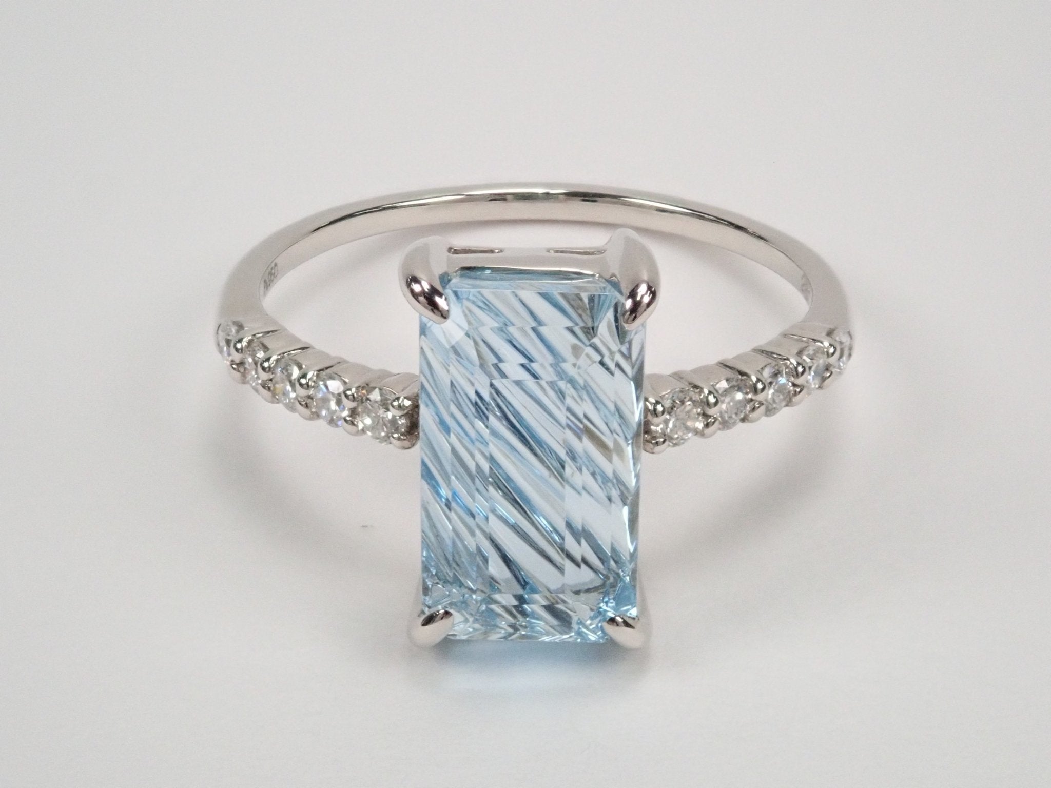 Pt950アクアマリン2.67ct リング(甲州貴石切子) - KARATZ STORE|カラッツSTORE