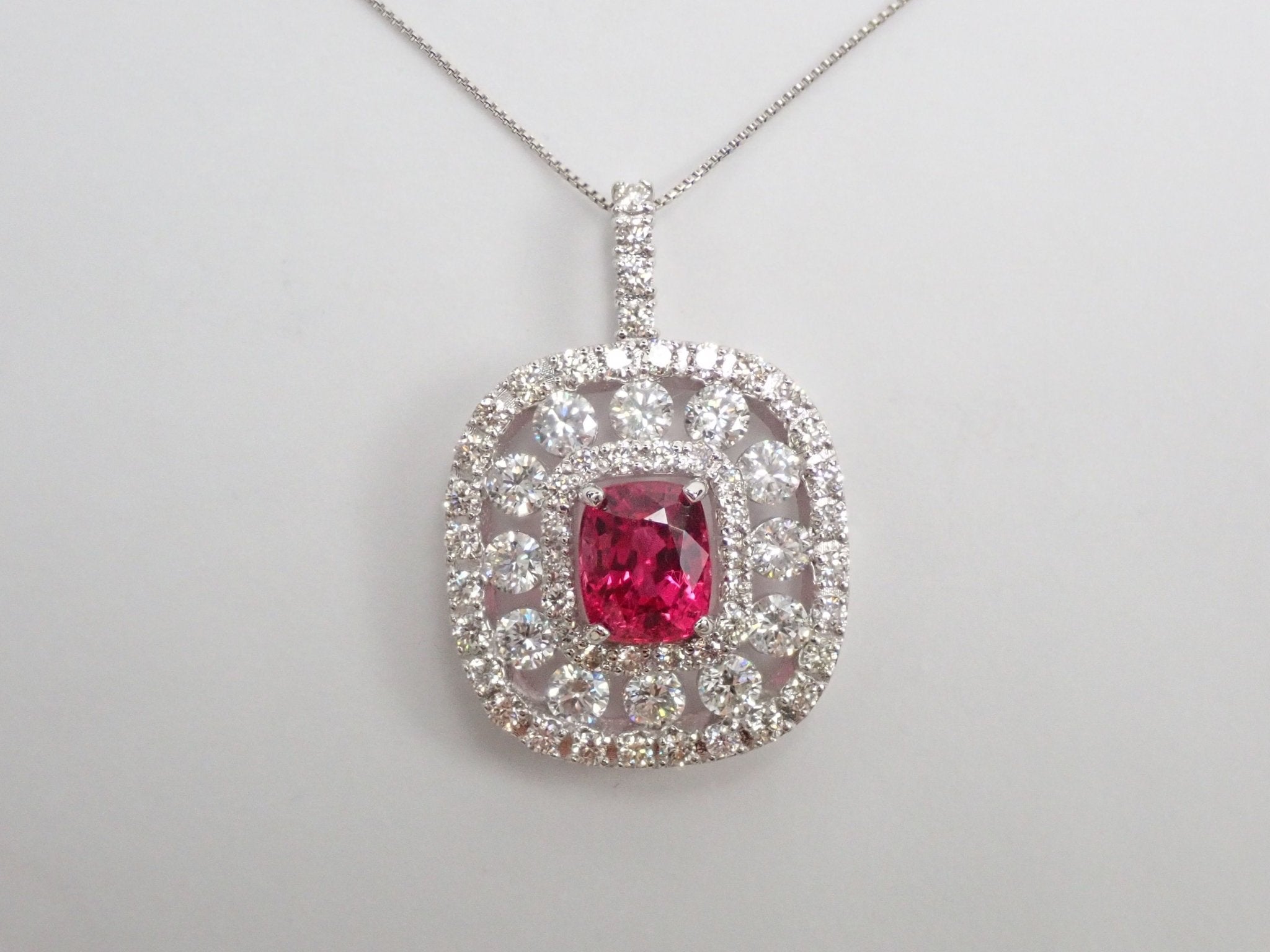 Pt950/Pt850ホットピンクスピネル1.26ct ペンダント(ネックレス) - KARATZ STORE|カラッツSTORE