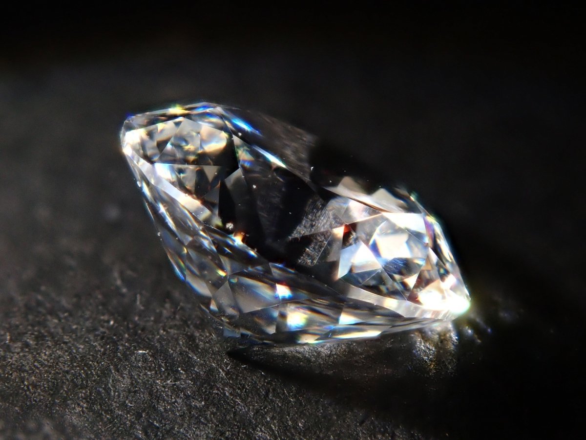 【サンジェ氏】YAG(イットリウムアルミニウムガーネット) 6.5mm/1.548ctルース - カラッツSTORE