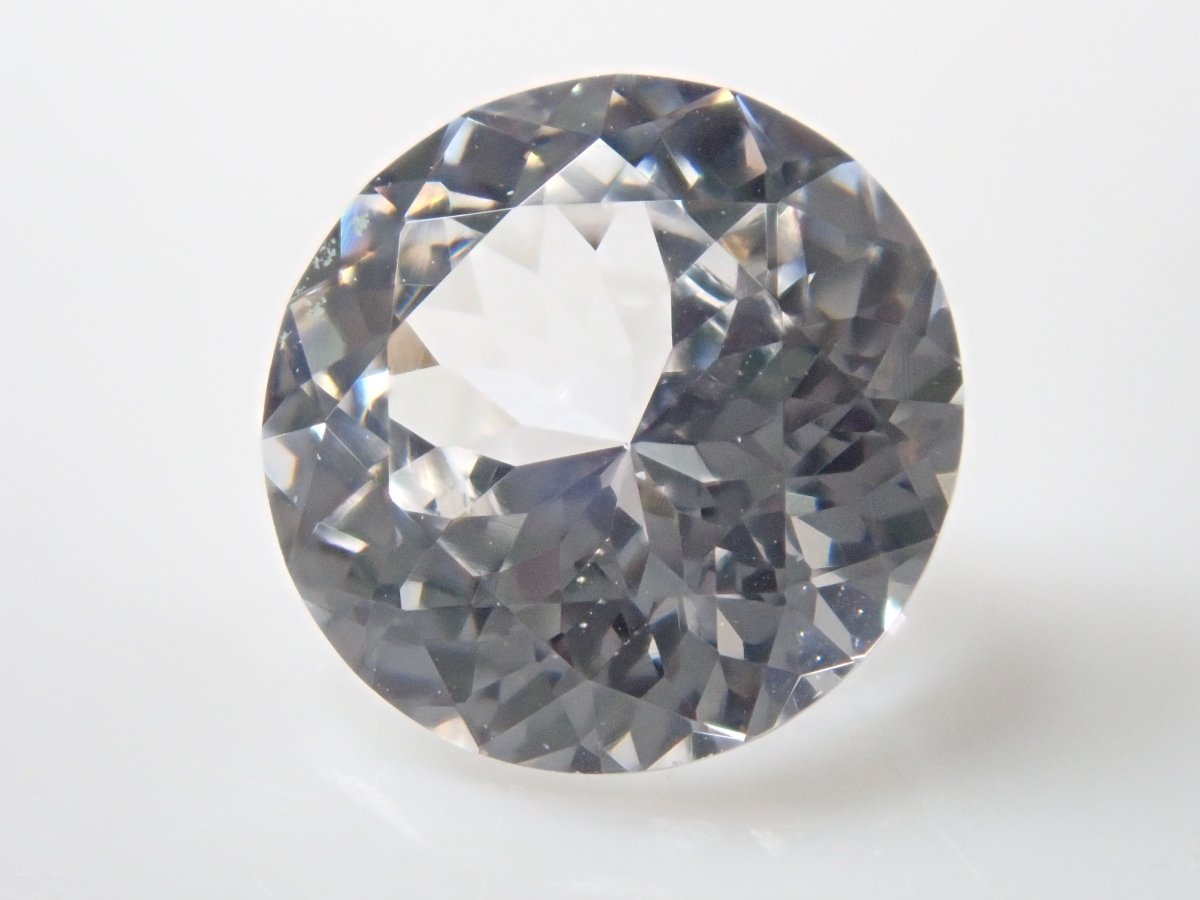 【サンジェ氏】YAG(イットリウムアルミニウムガーネット) 6.5mm/1.548ctルース - カラッツSTORE