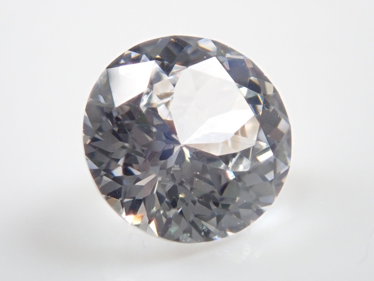 【サンジェ氏】YAG(イットリウムアルミニウムガーネット) 6.5mm/1.548ctルース - カラッツSTORE