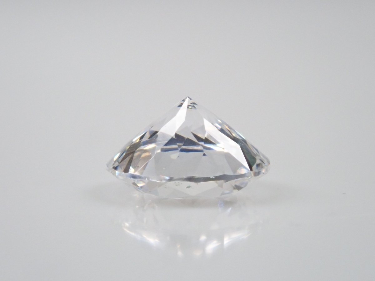 【サンジェ氏】YAG(イットリウムアルミニウムガーネット) 6.5mm/1.548ctルース - カラッツSTORE