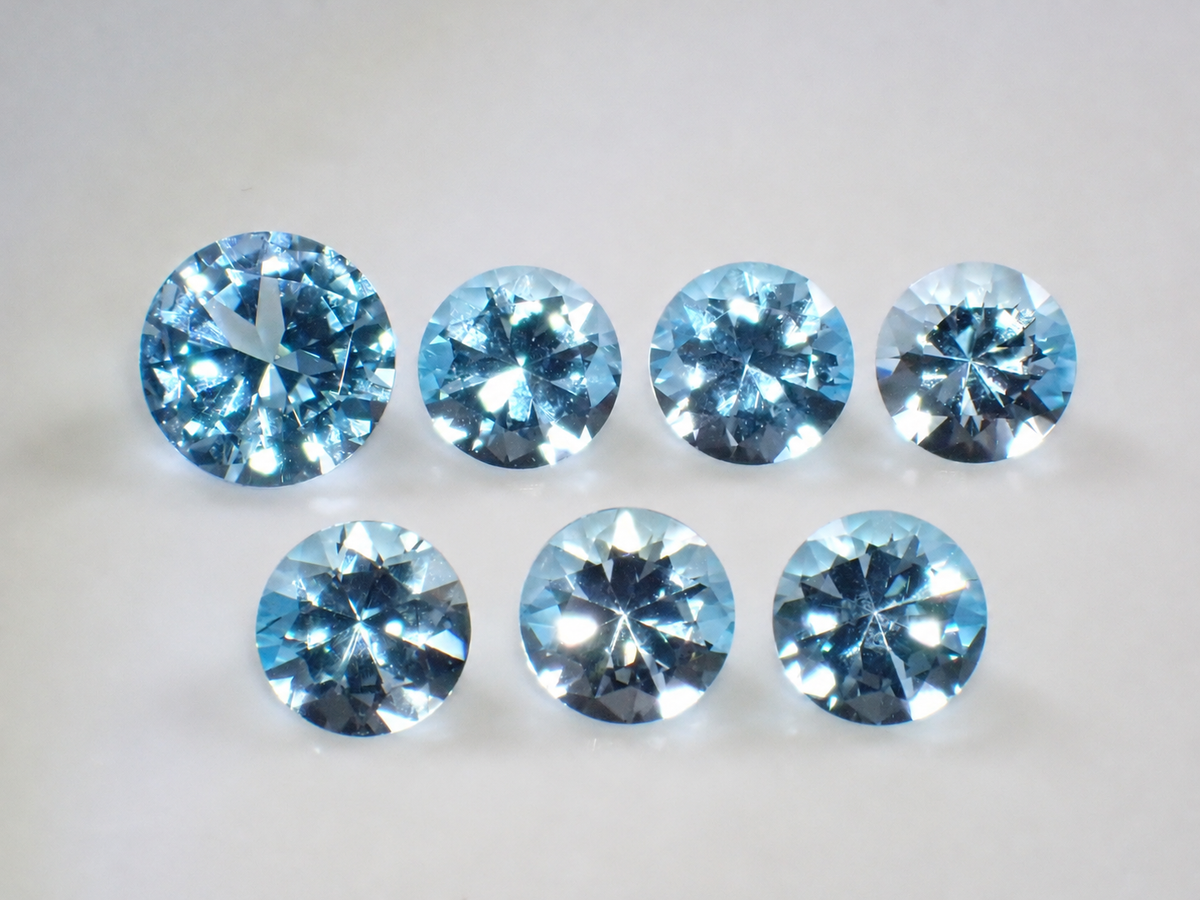[10/22, 10:00 PM Sale] <limited to stones> Sky Blue Topaz (Round approx. 8mm, only one stone is approx. 10mm) <multiple purchase discount available></multiple></limited>