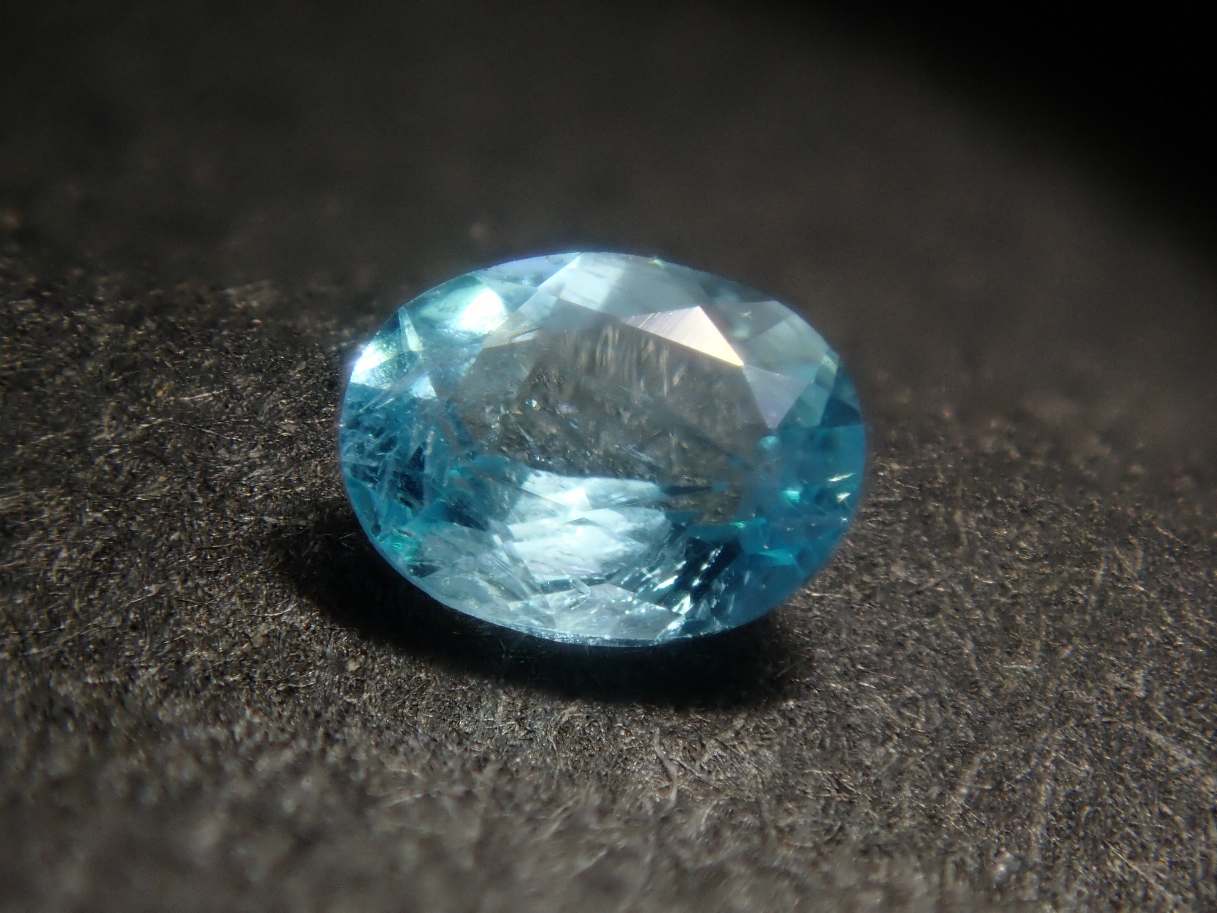 【2/8 22時販売】《限定16石》ブルー石ガチャ（バイカラーベニトアイト・ブラジル産パライバトルマリン、サンタマリアアクアマリンなど）《複数購入割引有》