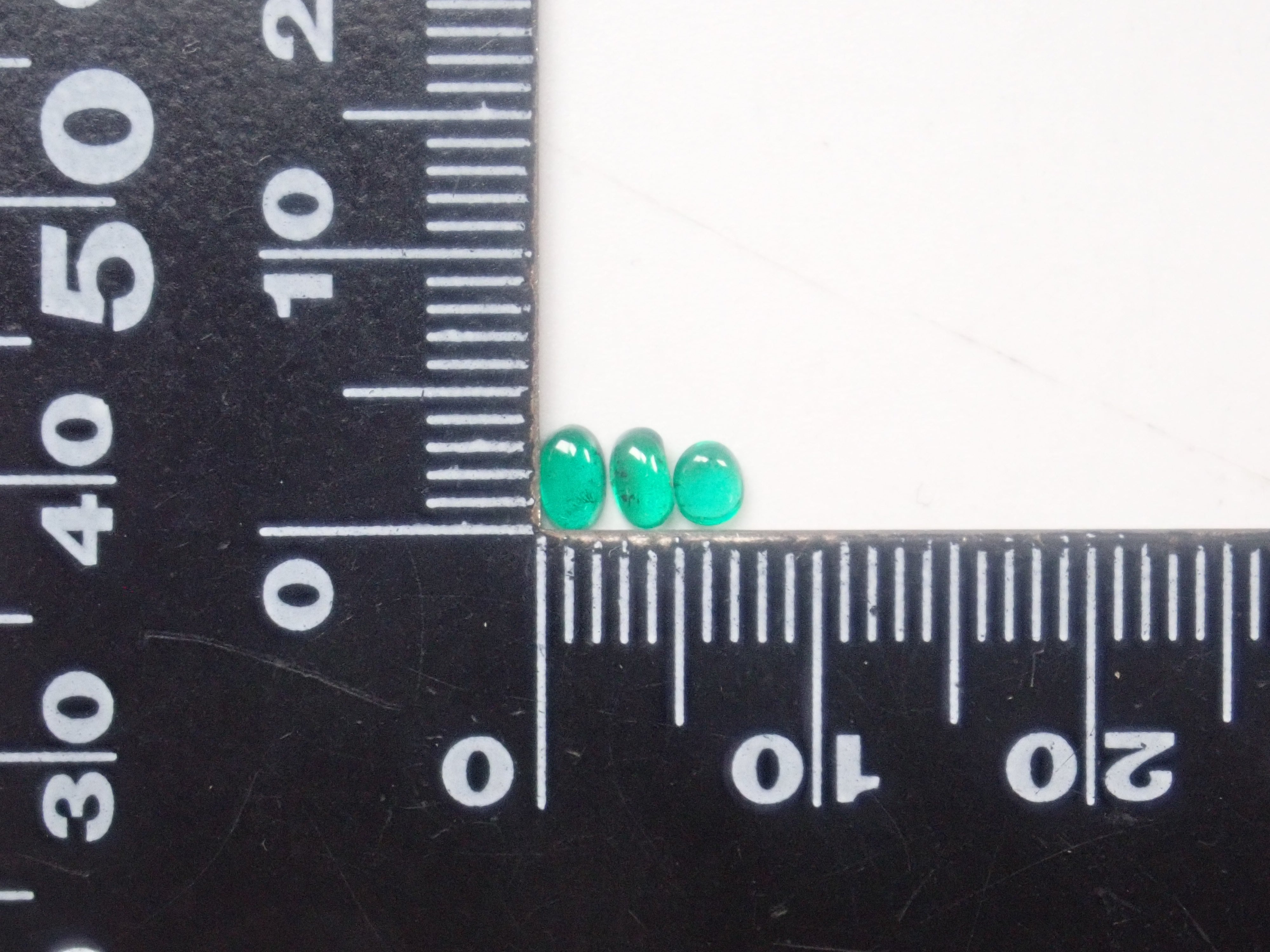 【2/7  22時販売】《限定16石》ロシア産ノンオイルエメラルド等含む💎エメラルドガチャ（エメラルドキャッツアイや特殊カット含む）《複数購入割引有》