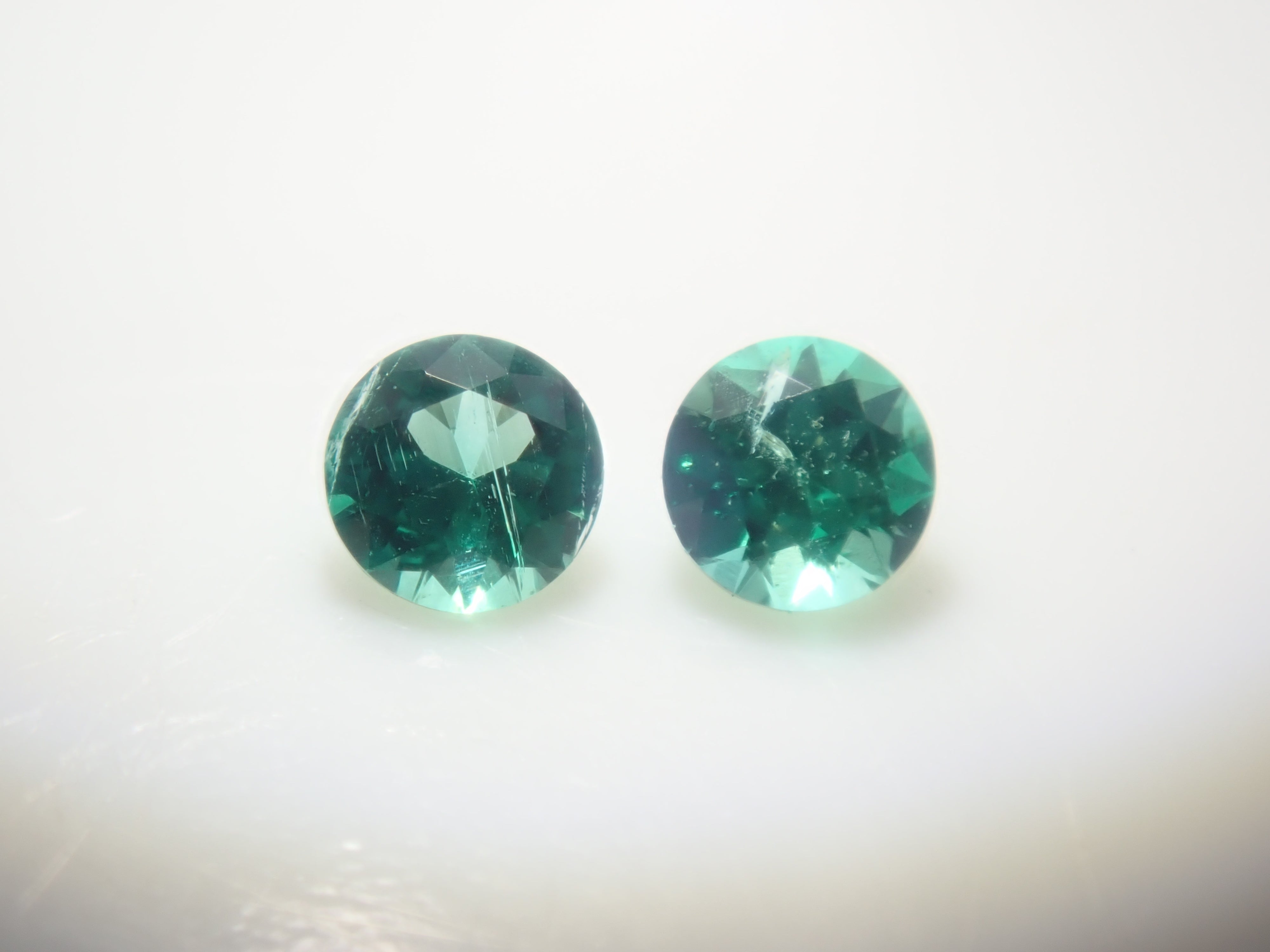 【2/7  22時販売】《限定16石》ロシア産ノンオイルエメラルド等含む💎エメラルドガチャ（エメラルドキャッツアイや特殊カット含む）《複数購入割引有》