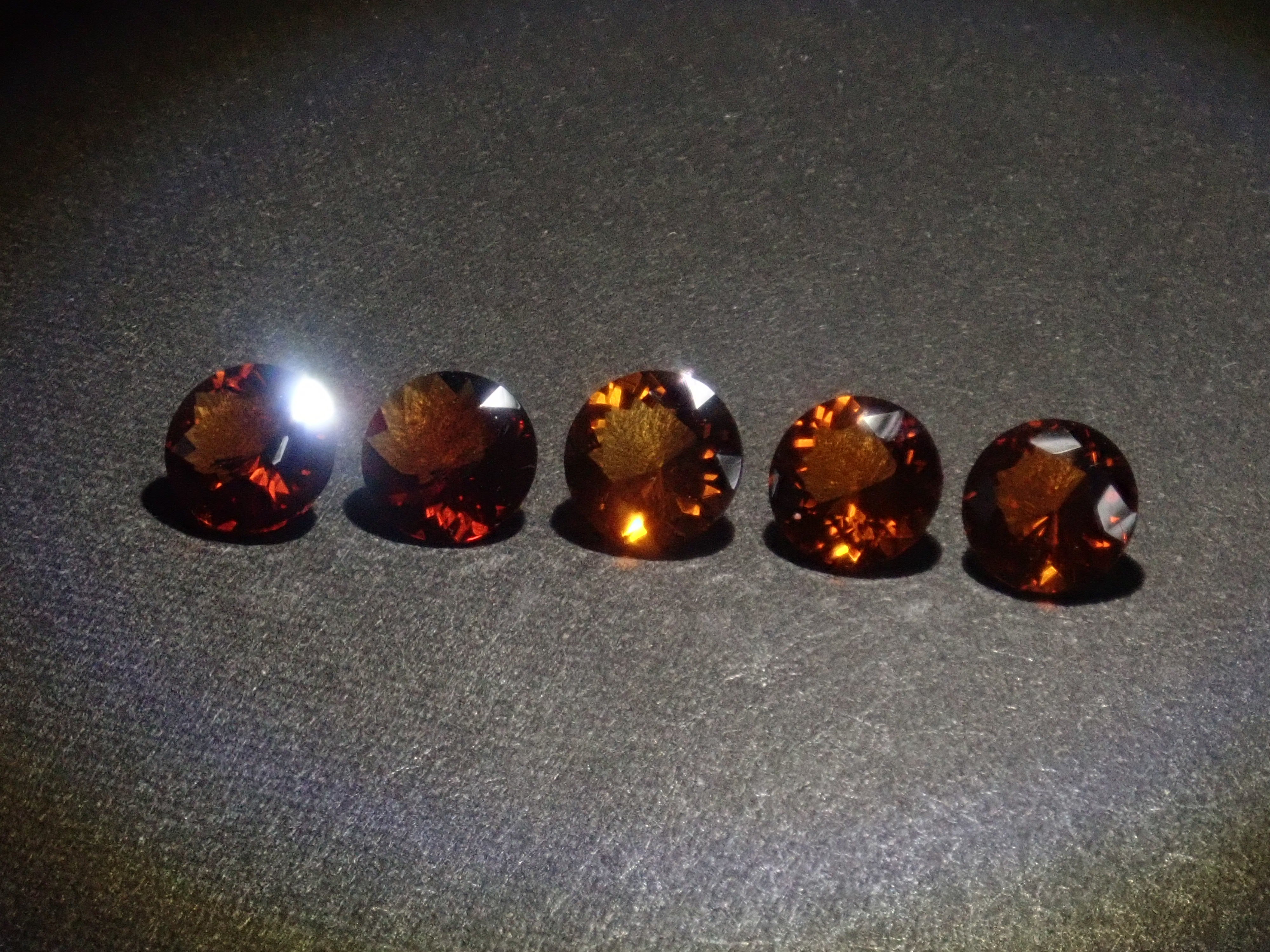 【2/21 22時販売】《限定9石》通常29,800円の甲州貴石切子plus threeを含むシトリンガチャ《複数購入割引有》