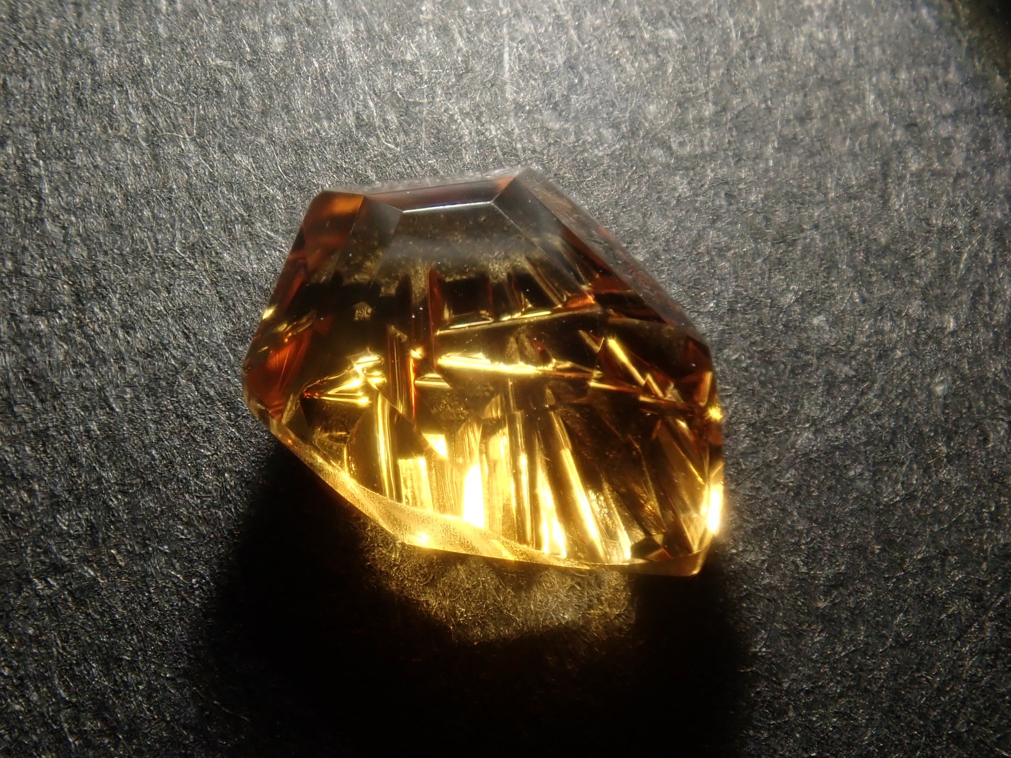 【2/21 22時販売】《限定9石》通常29,800円の甲州貴石切子plus threeを含むシトリンガチャ《複数購入割引有》