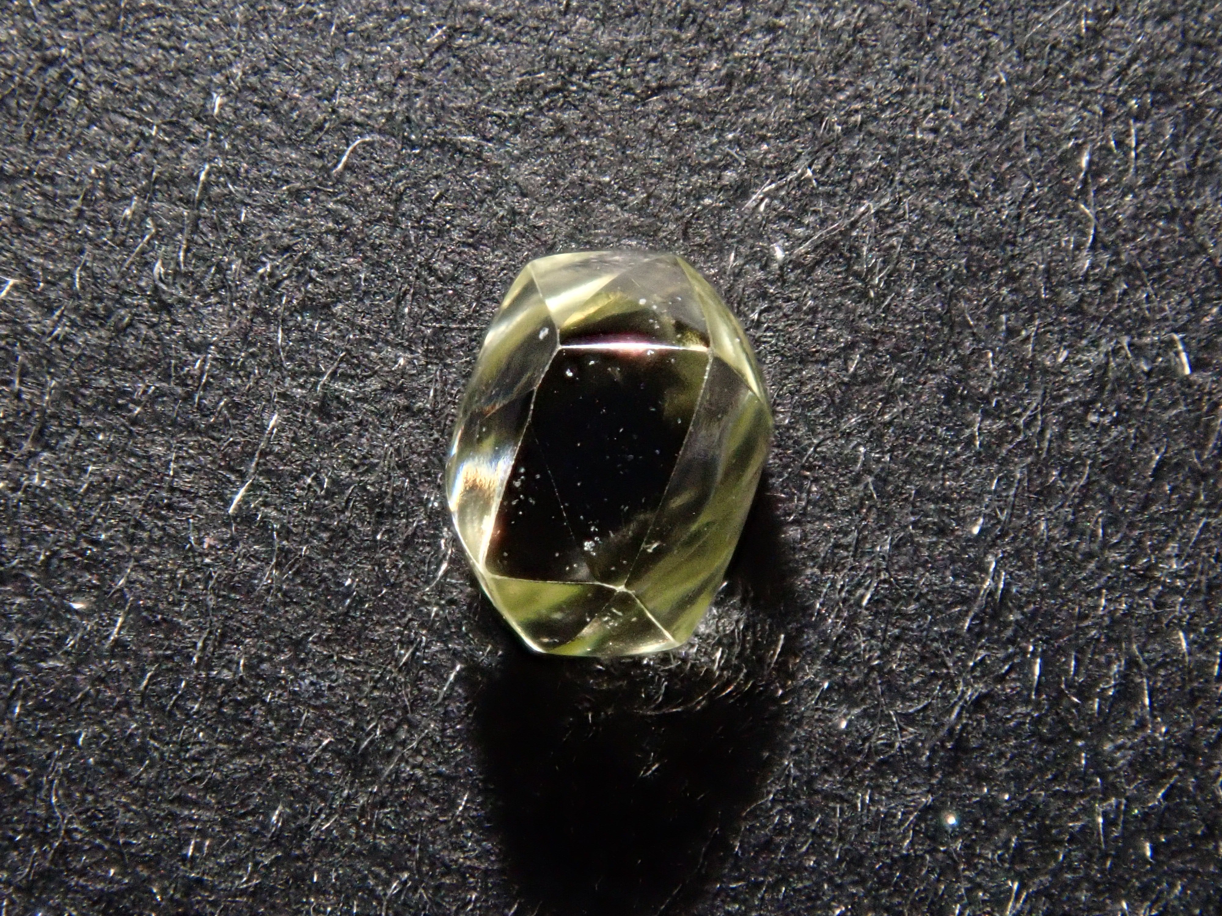 【2/11 22時販売】ダイヤモンド原石（メイカブル） 0.284ct原石