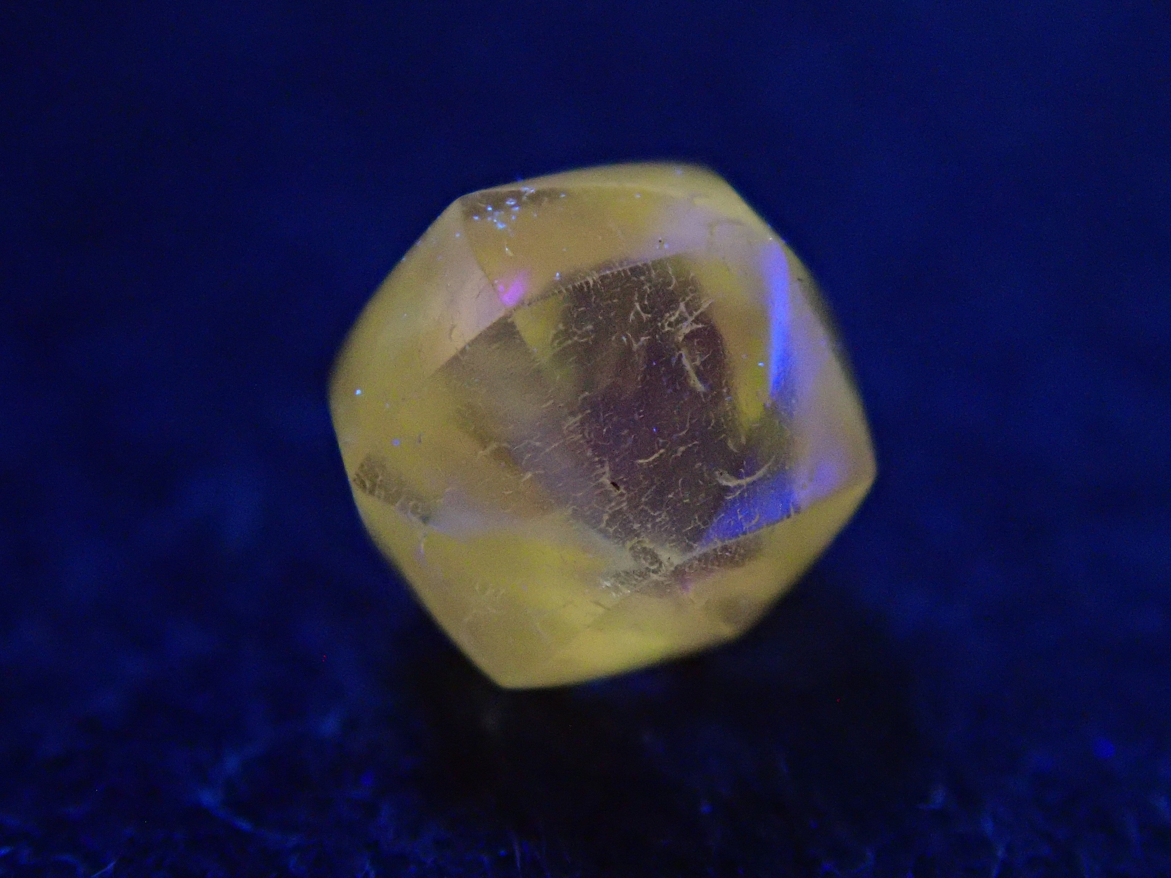 【2/11 22時販売】ダイヤモンド原石（メイカブル） 0.279ct原石