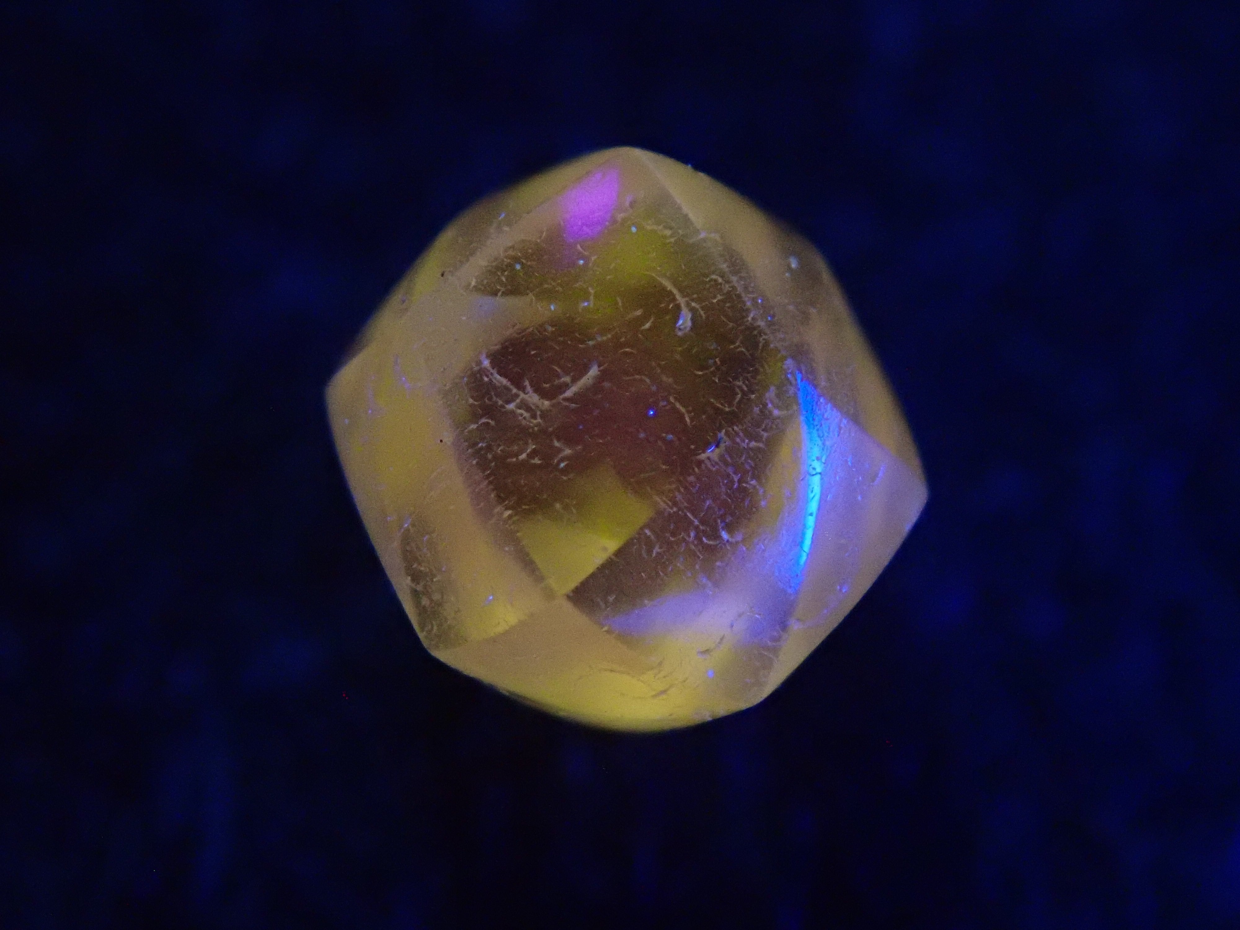 【2/11 22時販売】ダイヤモンド原石（メイカブル） 0.279ct原石