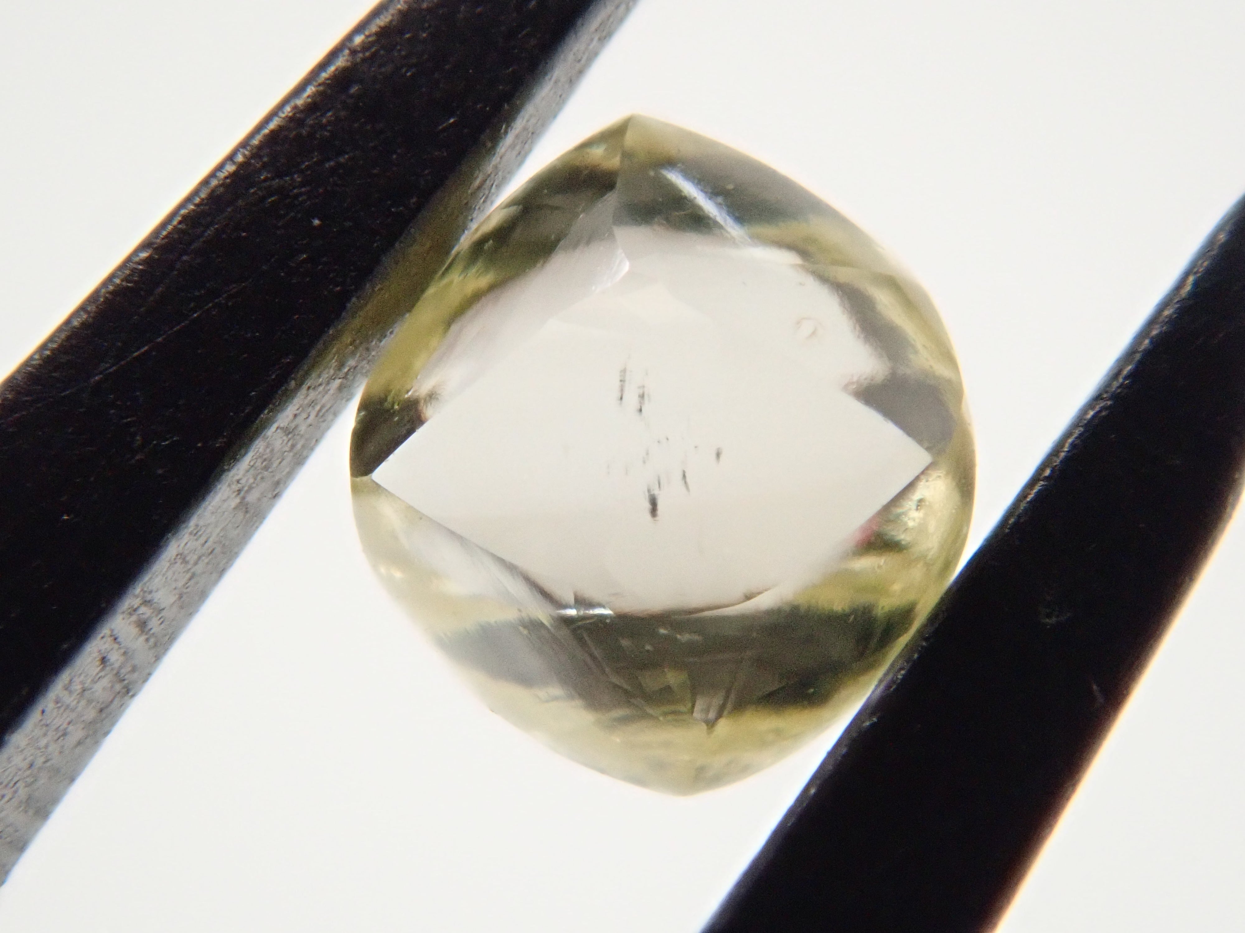 【2/11 22時販売】ダイヤモンド原石（メイカブル） 0.353ct原石