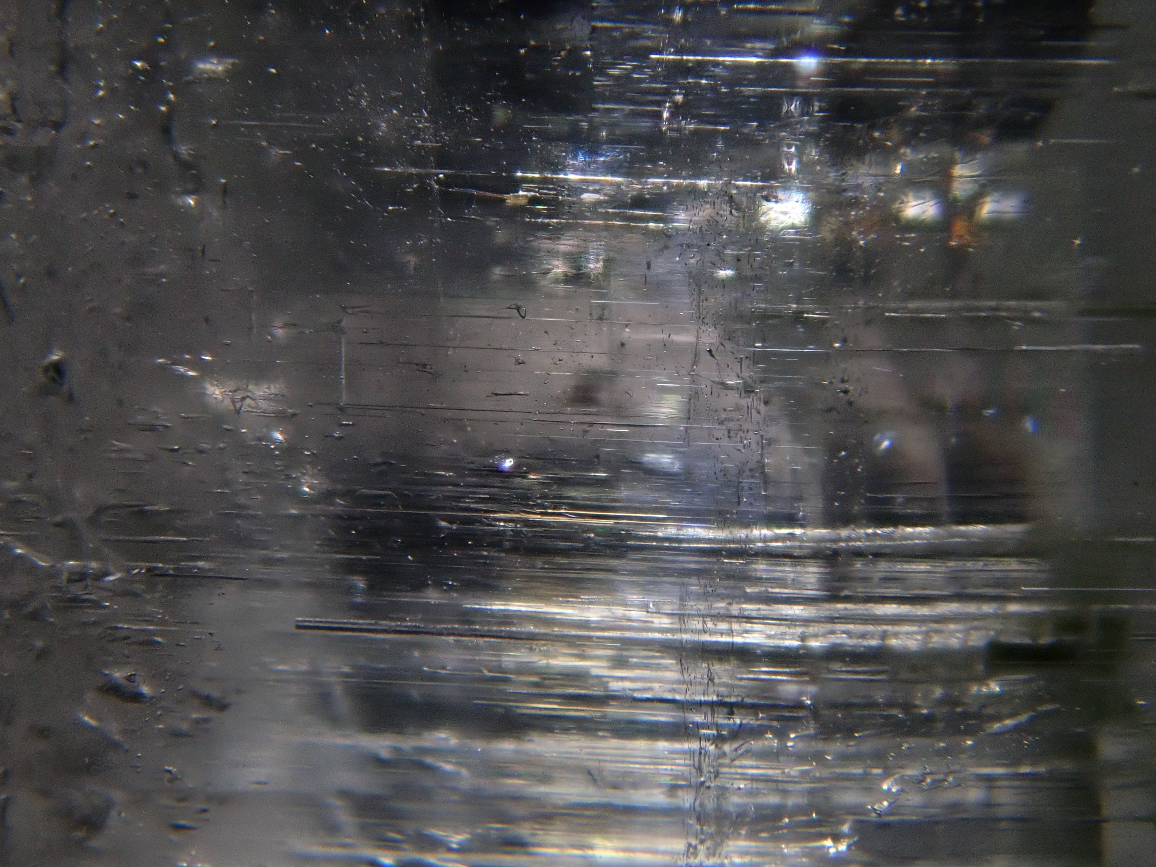 【2/11 22時販売】アフガニスタン産バイカラーベリル 9.100ctルース