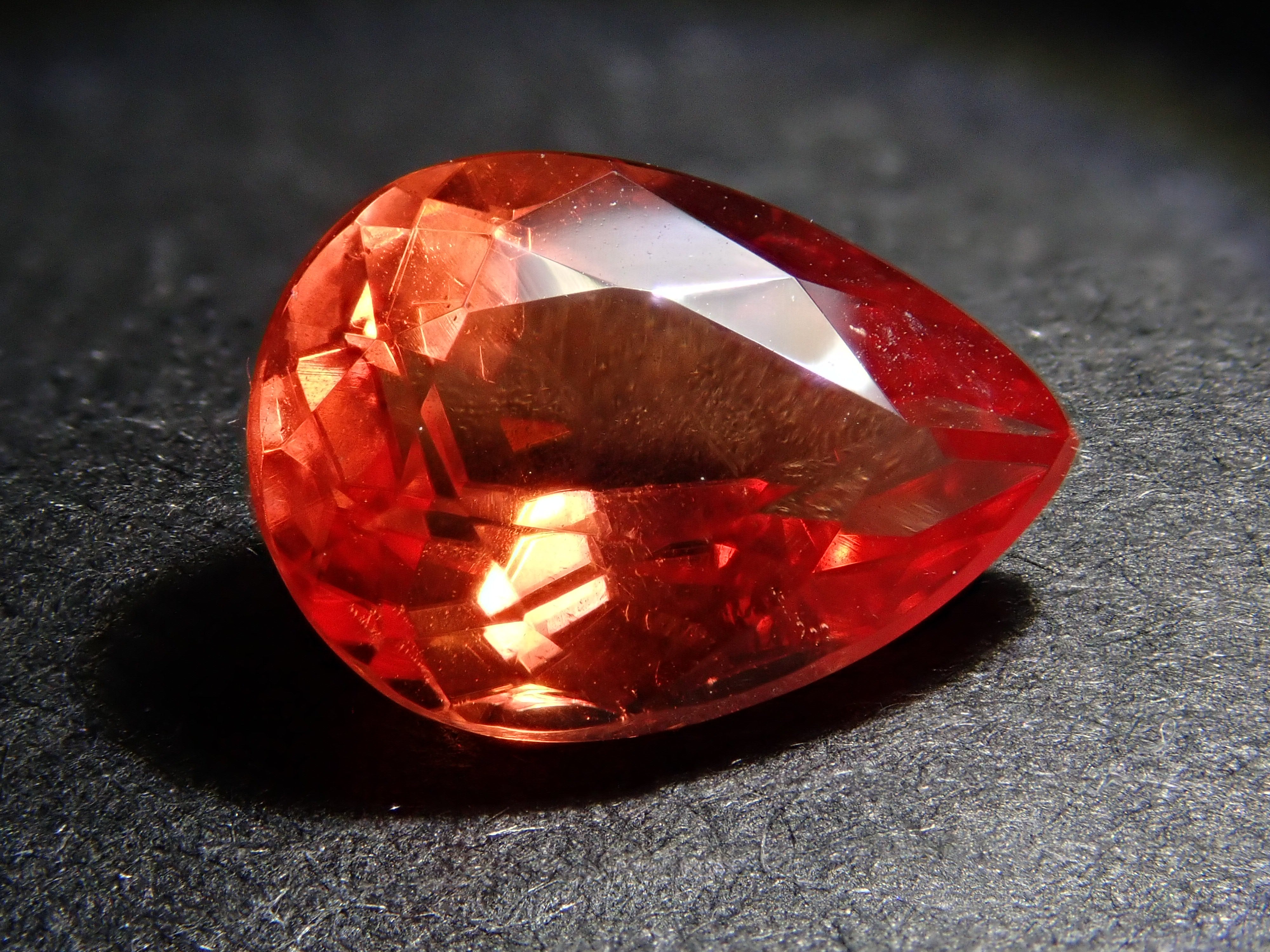 【抽選販売0216_13】南アフリカ産ロードクロサイト 1.820ctルース