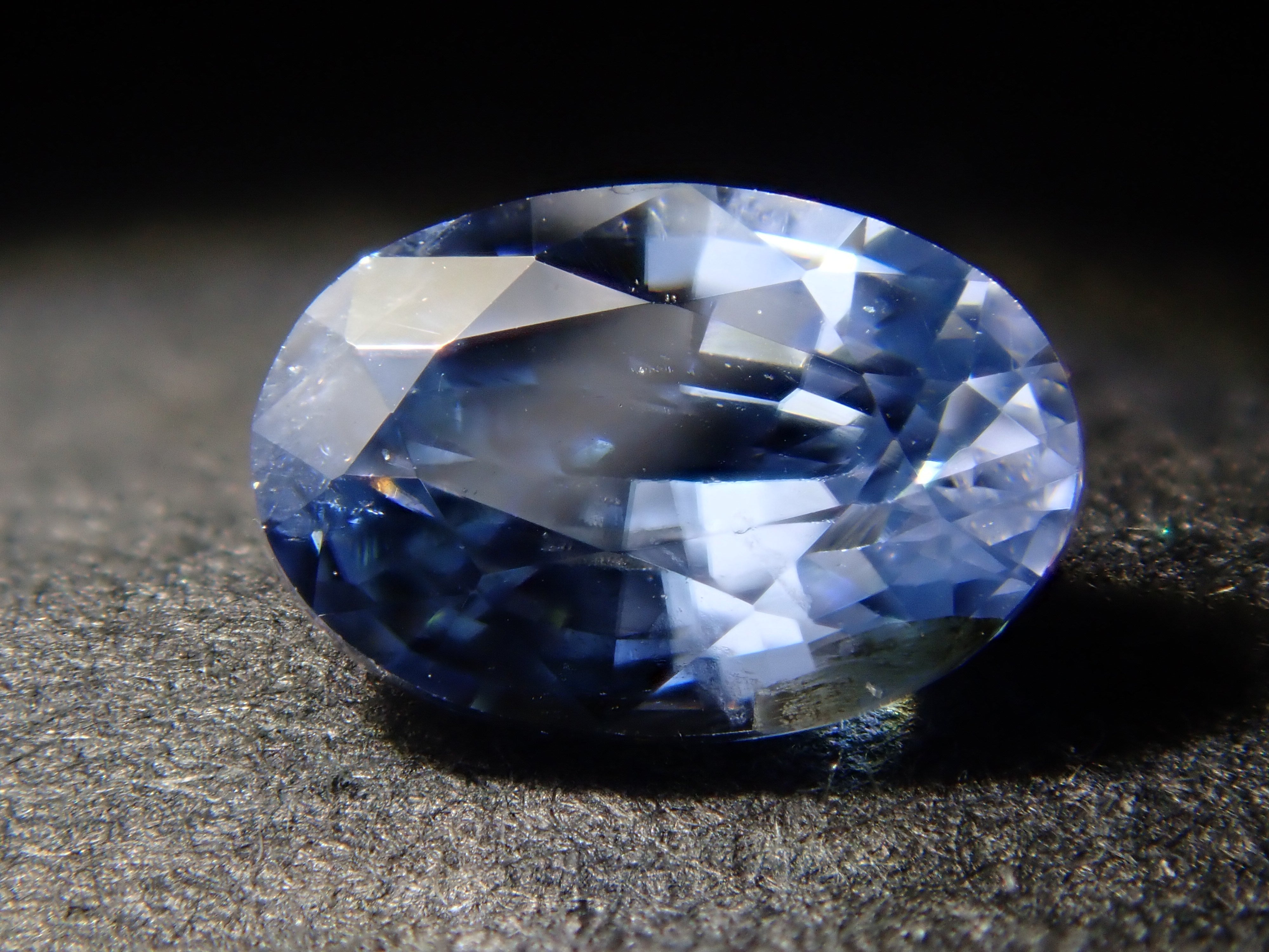 【2/13 22時販売】ミャンマー産カラーチェンジジルコン 0.439ctルース